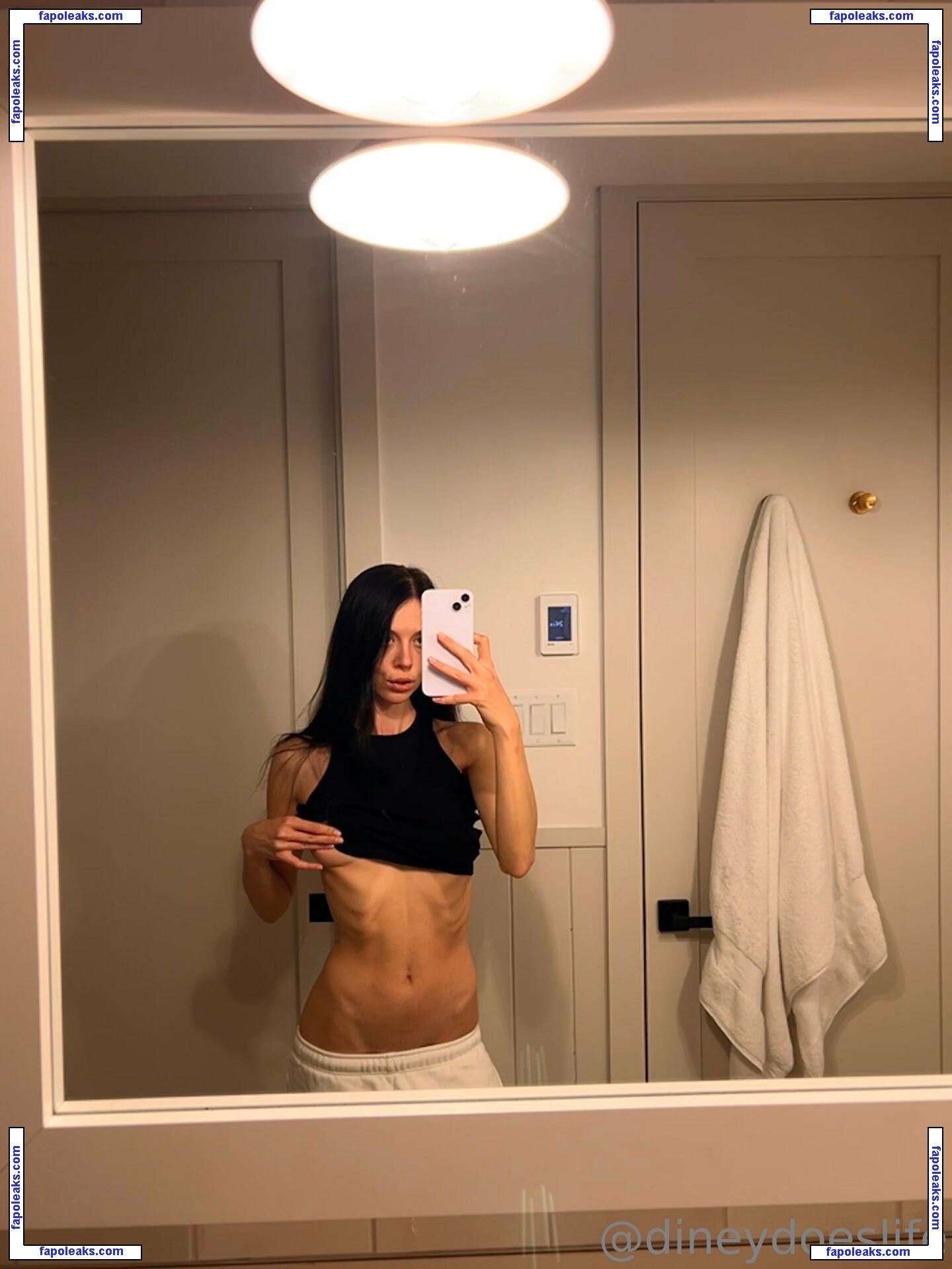 dineydoeslife / d4disneylife nude photo #0053 from OnlyFans