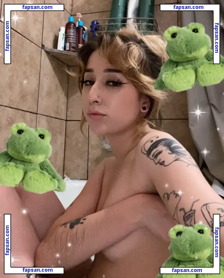 dinkhoe nude photo #0018 from OnlyFans