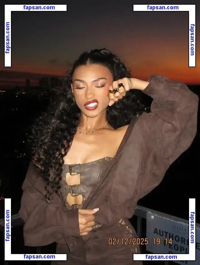 Dior Goodjohn nude photo #0005 from OnlyFans