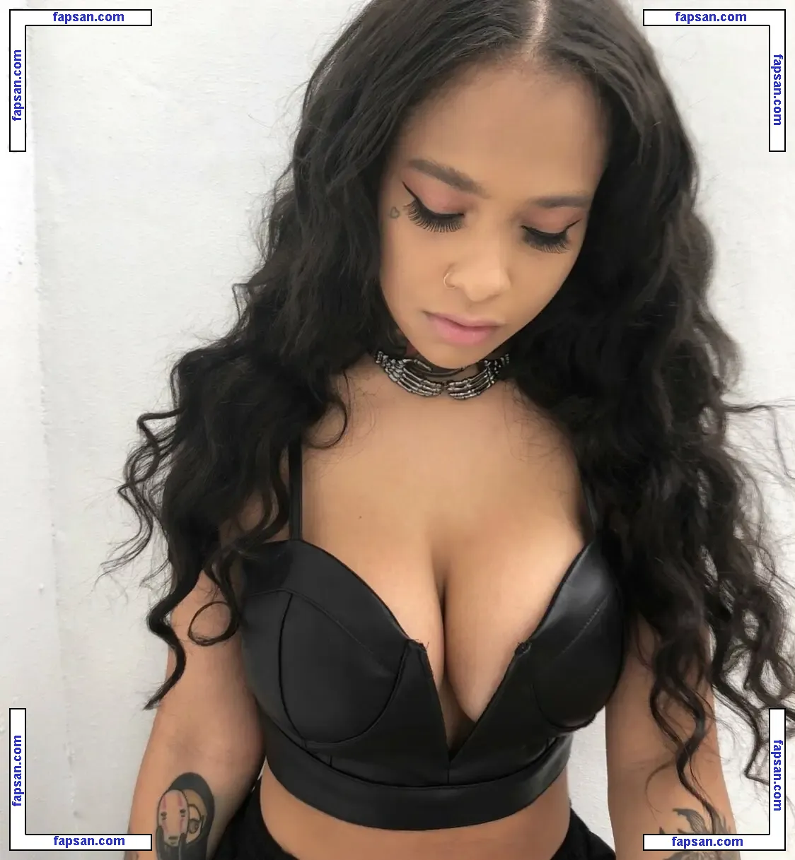 Distortedd голая фото #0040 с Онлифанс