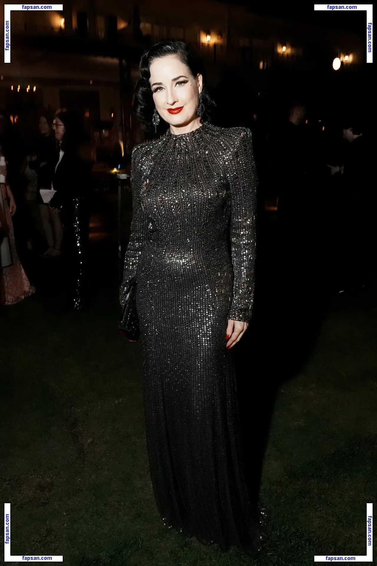 Dita Von Teese голая фото #1126 с Онлифанс