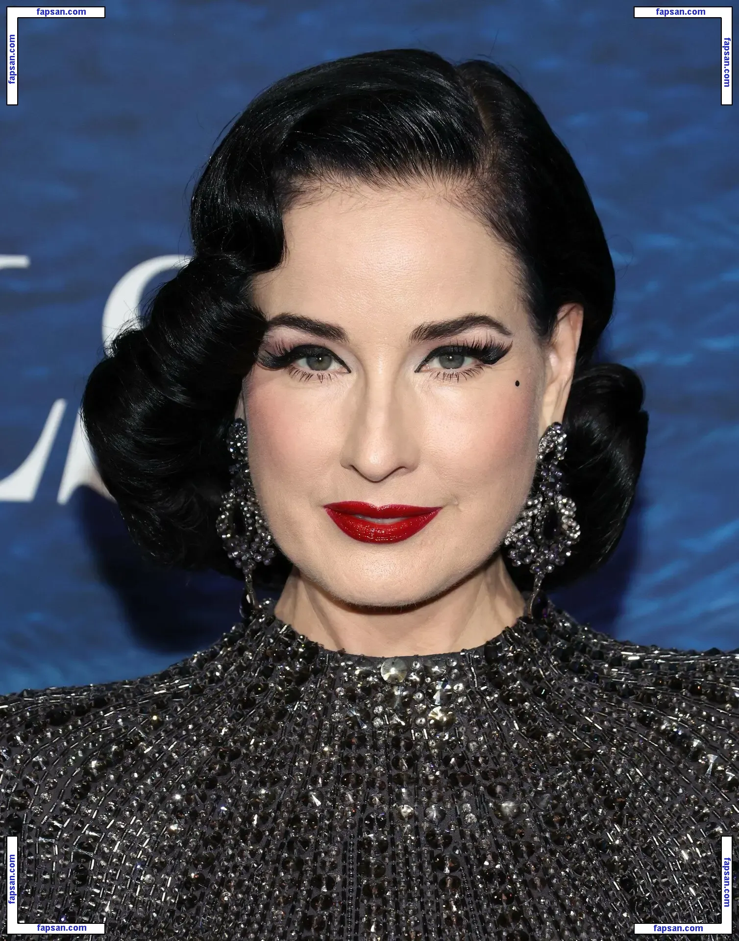 Dita Von Teese голая фото #1133 с Онлифанс