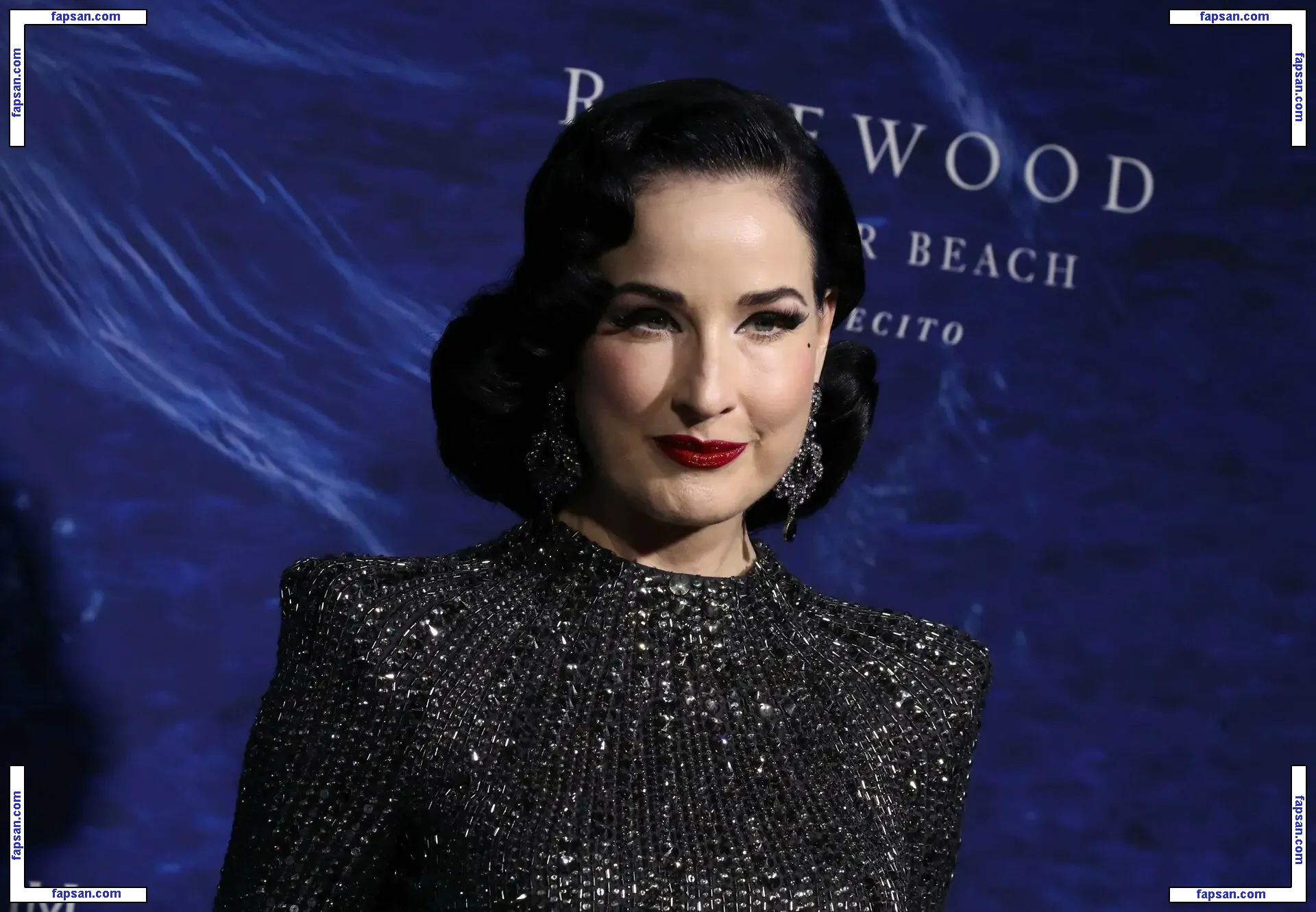 Dita Von Teese голая фото #1138 с Онлифанс