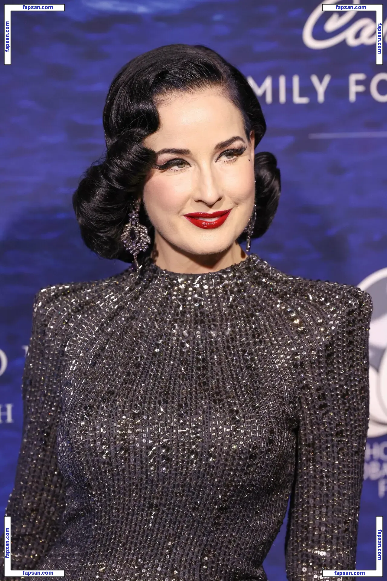 Dita Von Teese голая фото #1142 с Онлифанс