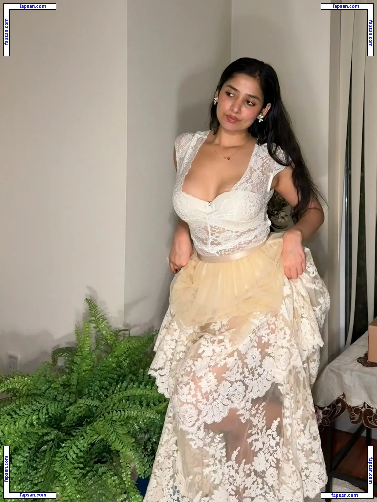 Divya Gupta голая фото #0004 с Онлифанс