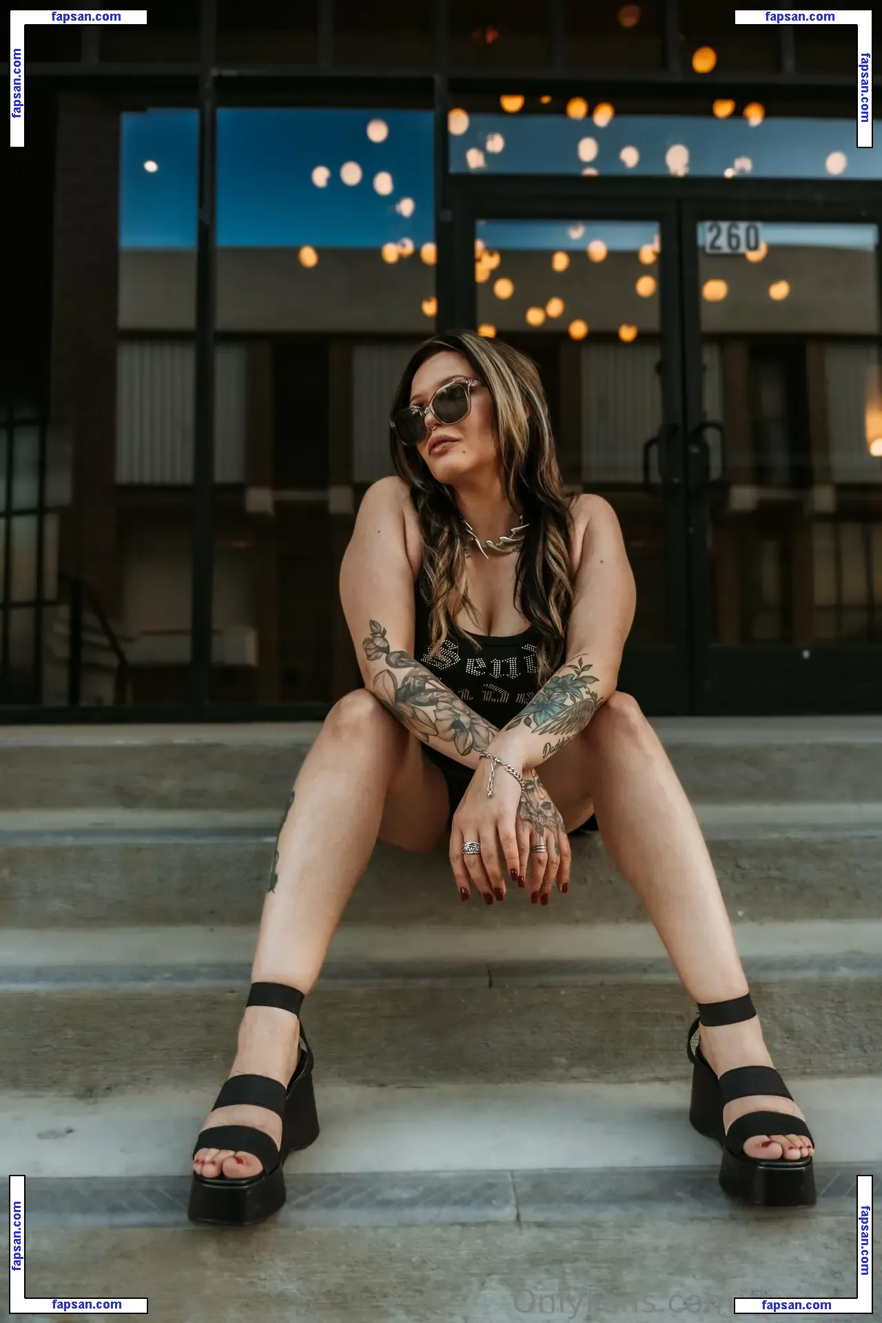 dixi_101 nude photo #0011 from OnlyFans