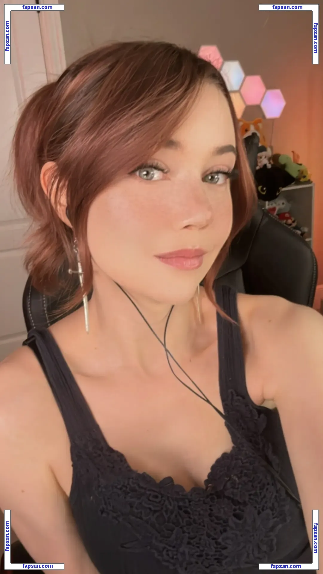 Dizzykitten nude photo #0272 from OnlyFans
