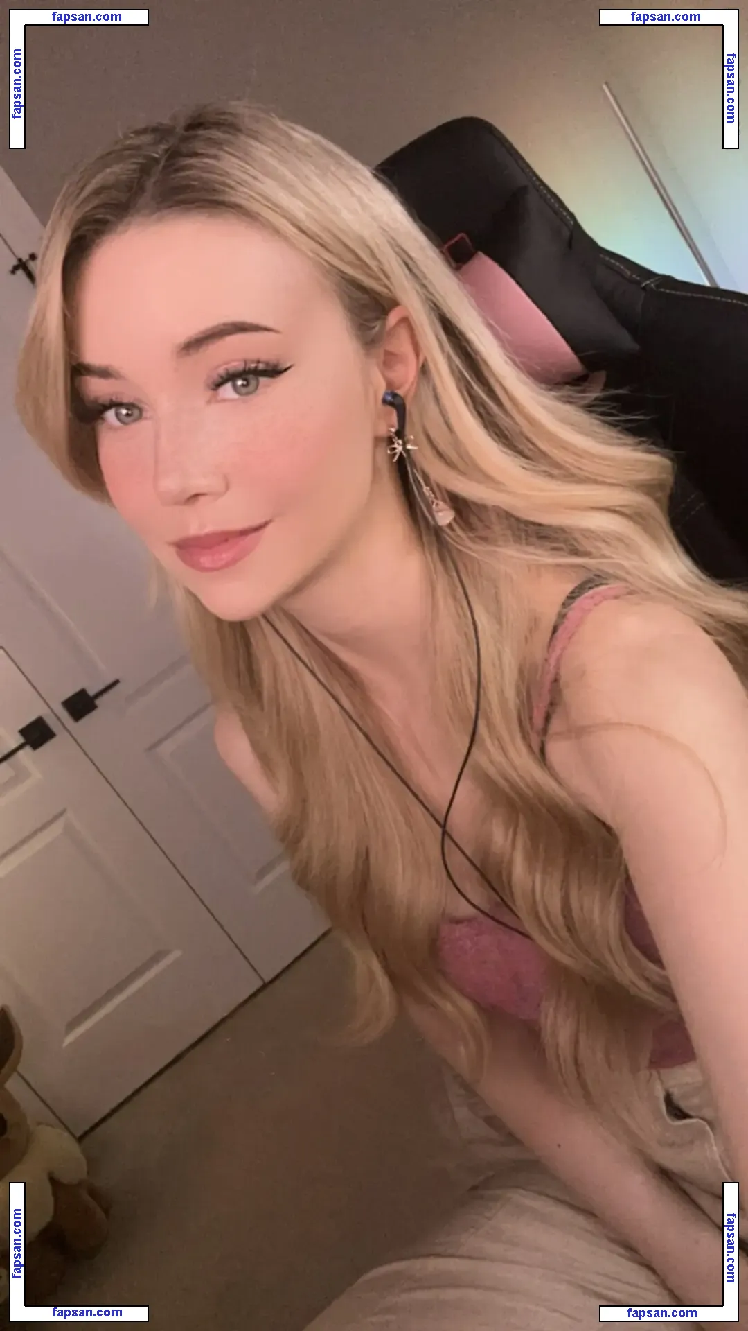 Dizzykitten nude photo #0300 from OnlyFans