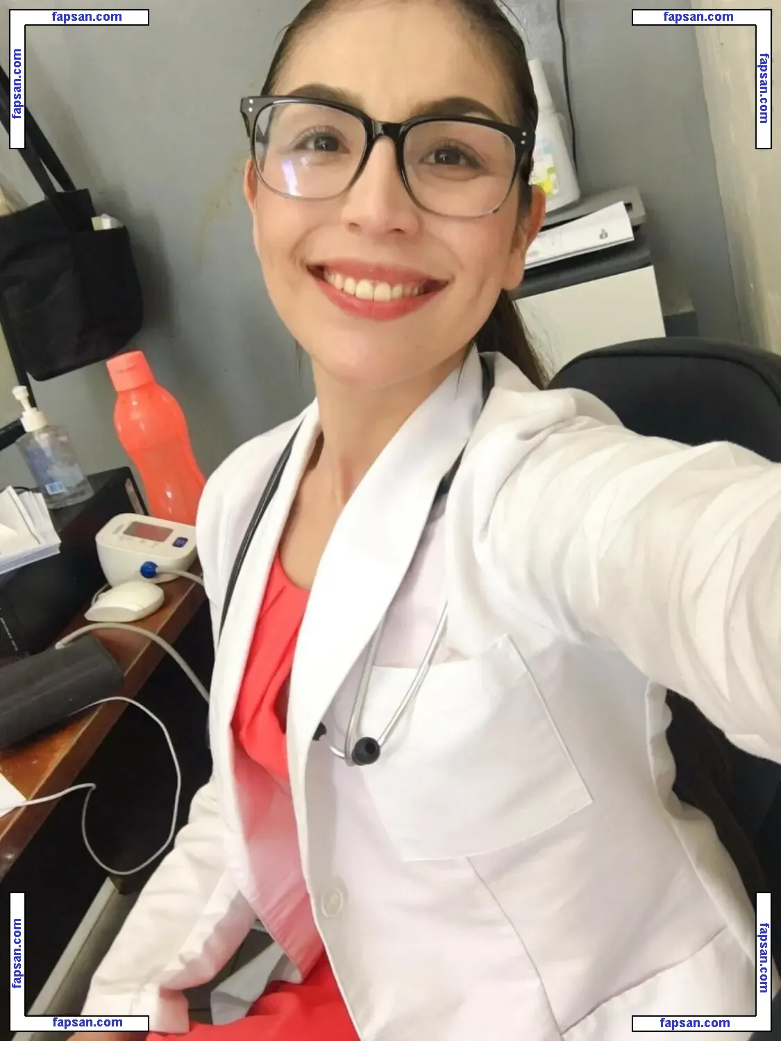 DoctoraSensual nude photo #0015 from OnlyFans