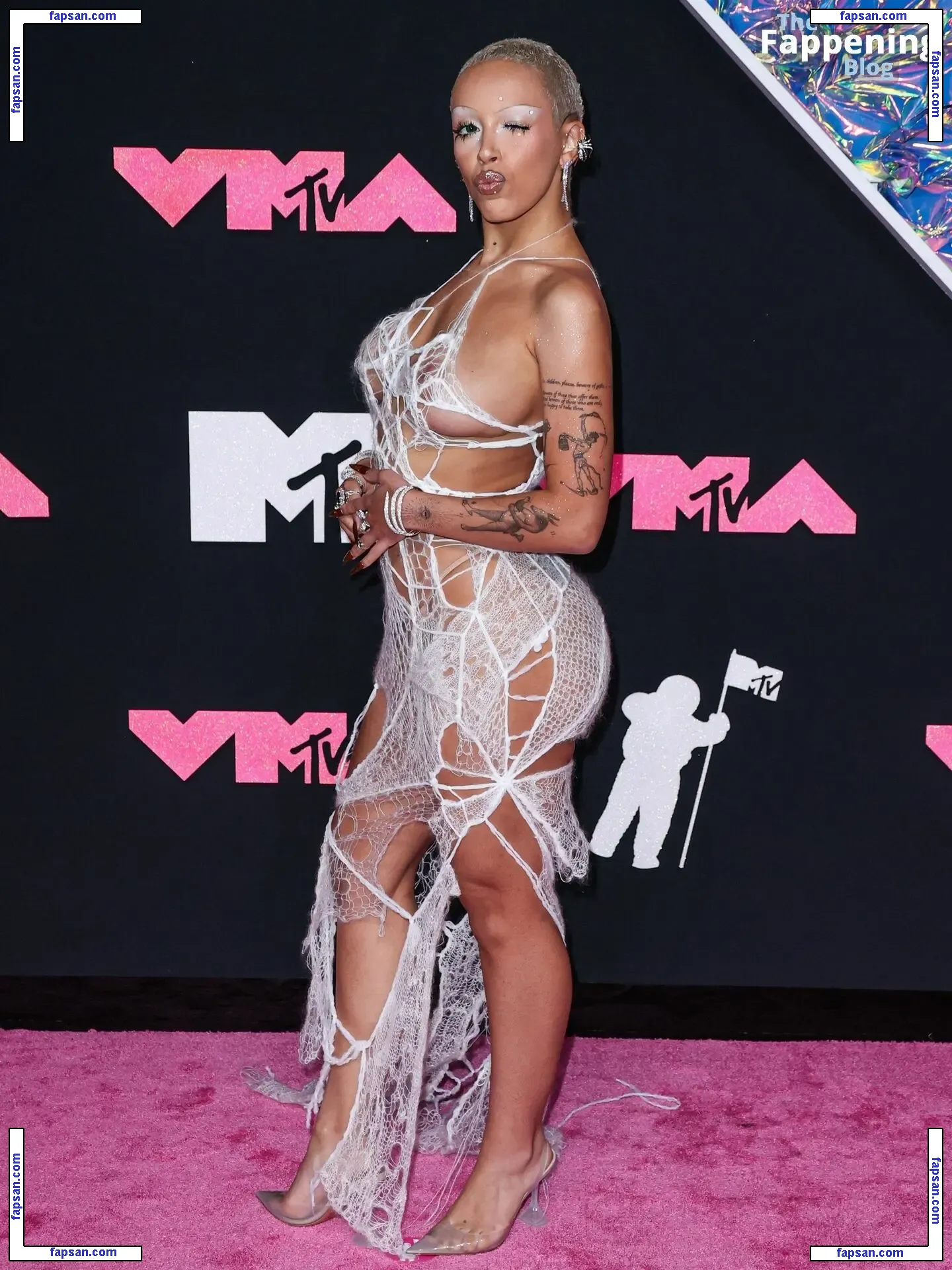 Doja Cat nude photo #1930 from OnlyFans