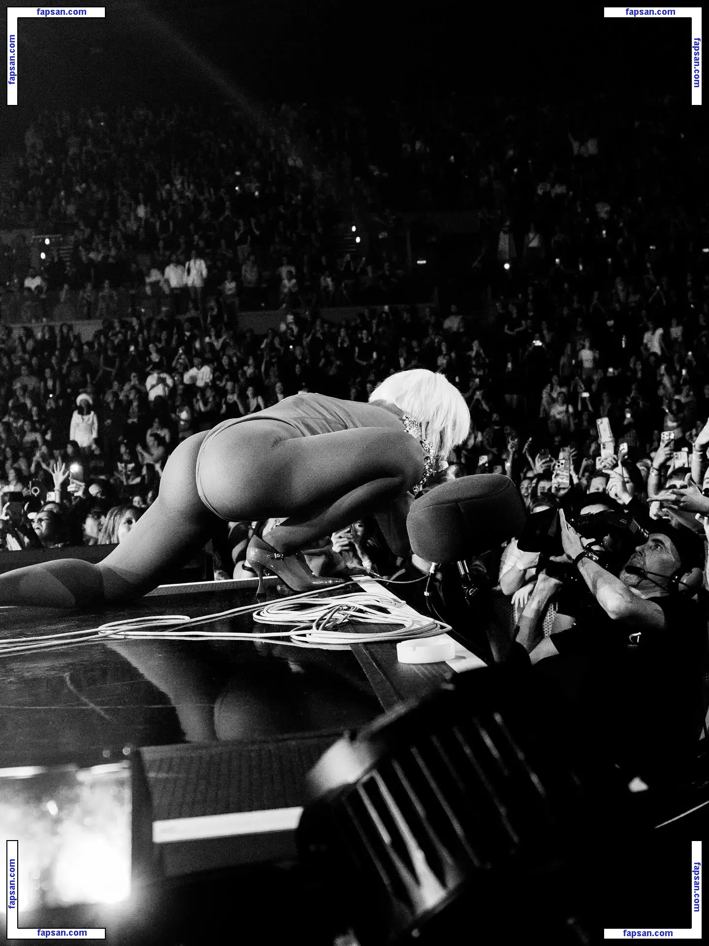 Doja Cat nude photo #2558 from OnlyFans