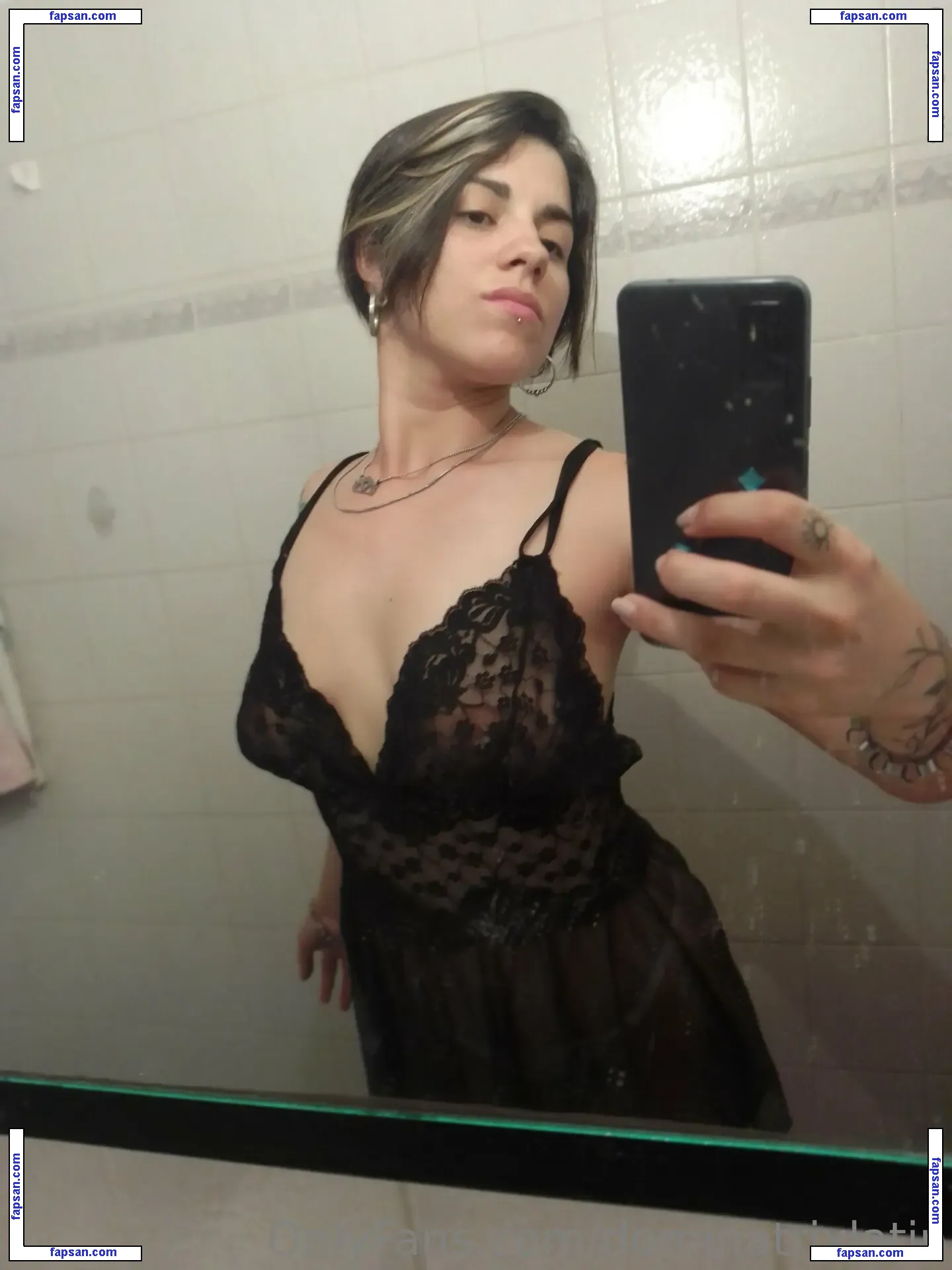 dominatrixlatin nude photo #0003 from OnlyFans