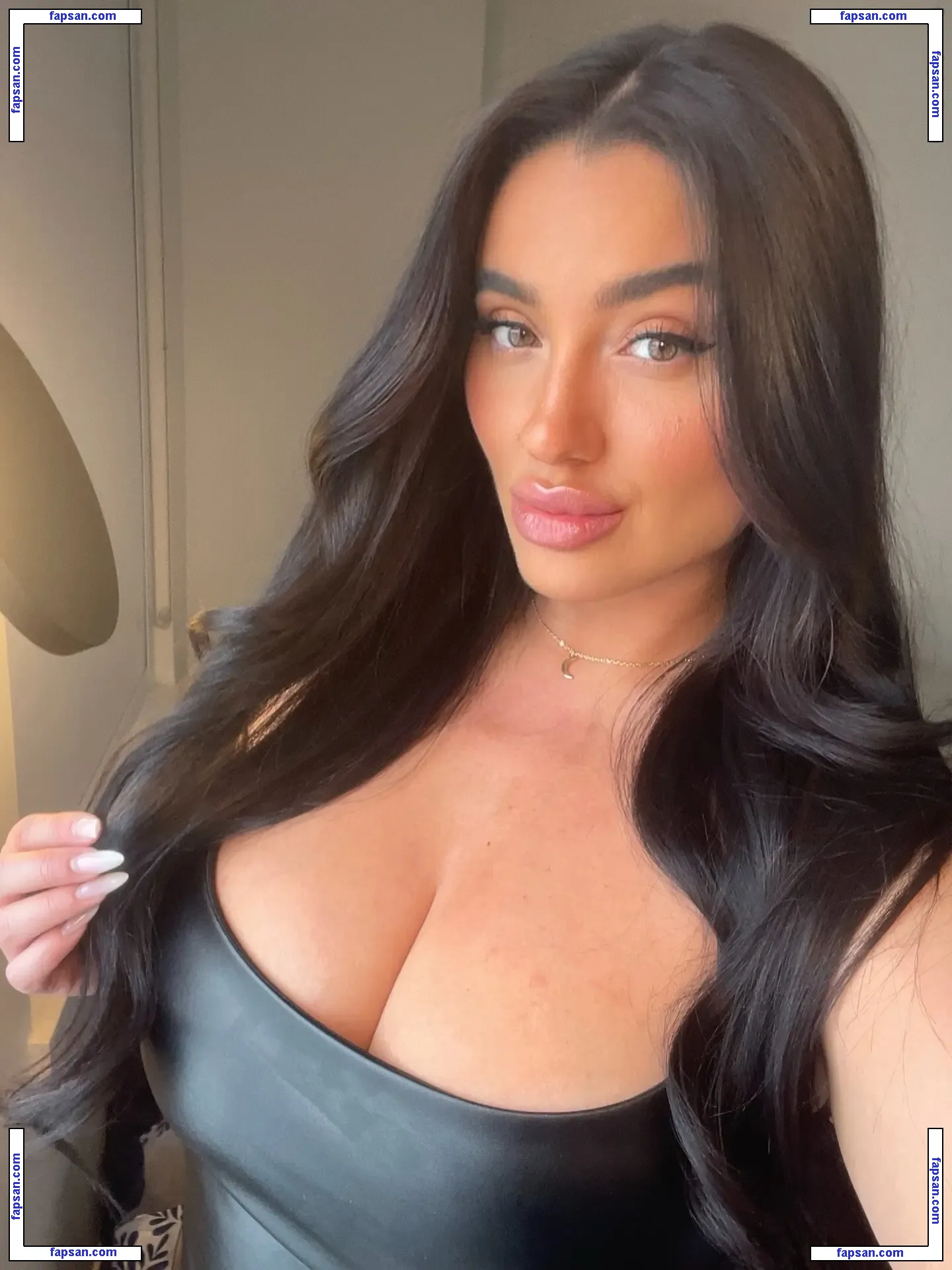 Dominik Herbert голая фото #0018 с Онлифанс