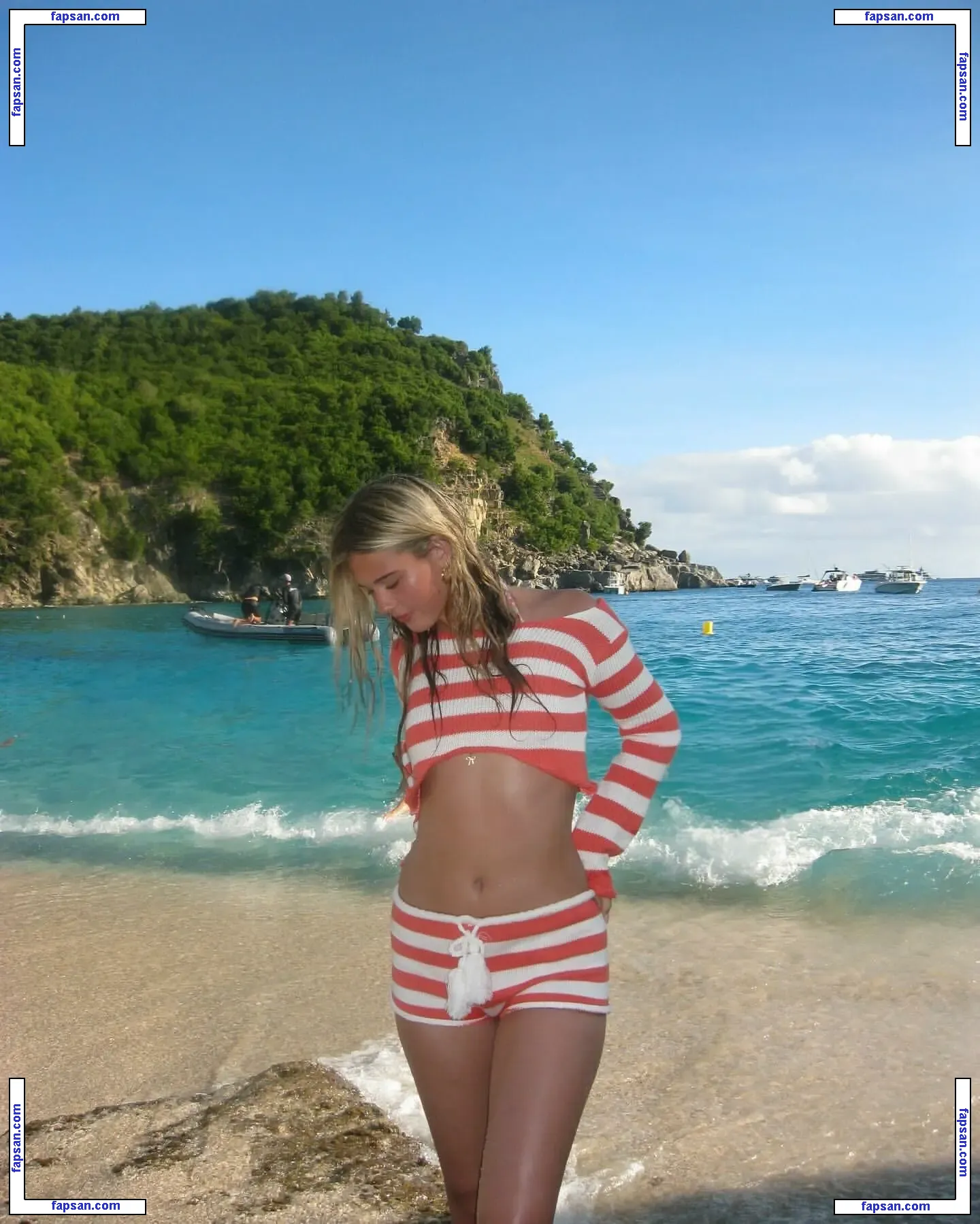 Dominique Elwes nude photo #0007 from OnlyFans