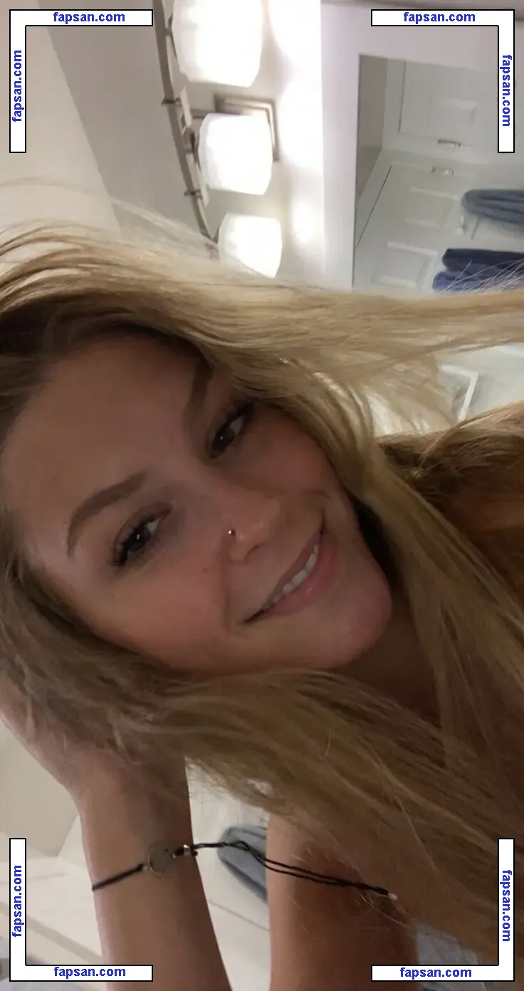 Dominique Raught голая фото #0001 с Онлифанс