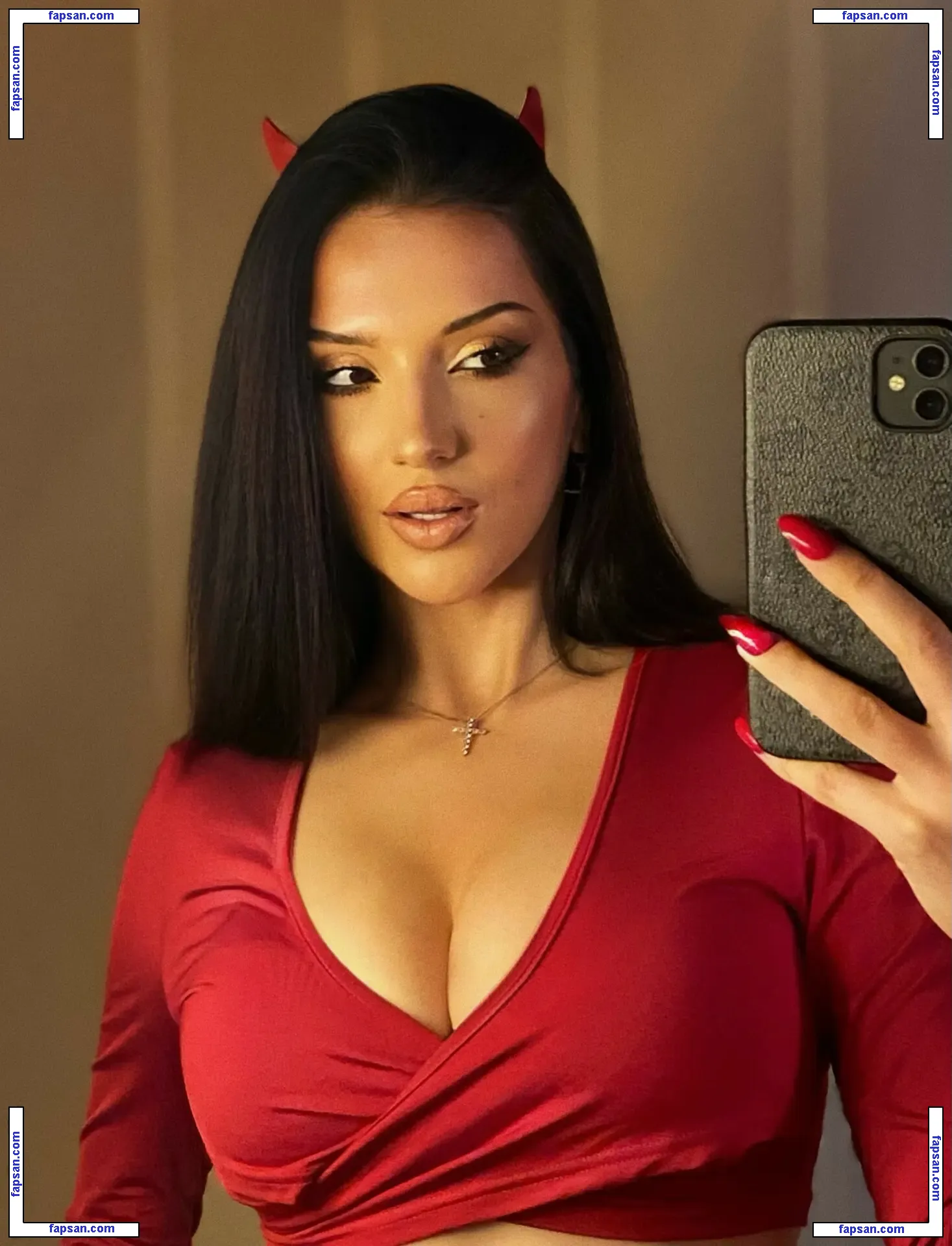 donnafetro голая фото #0116 с Онлифанс