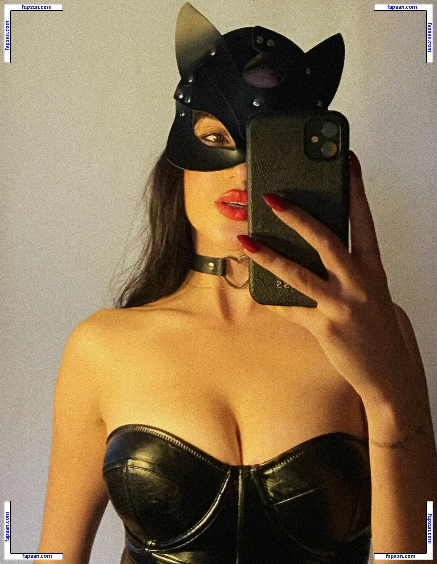 donnafetro голая фото #0127 с Онлифанс