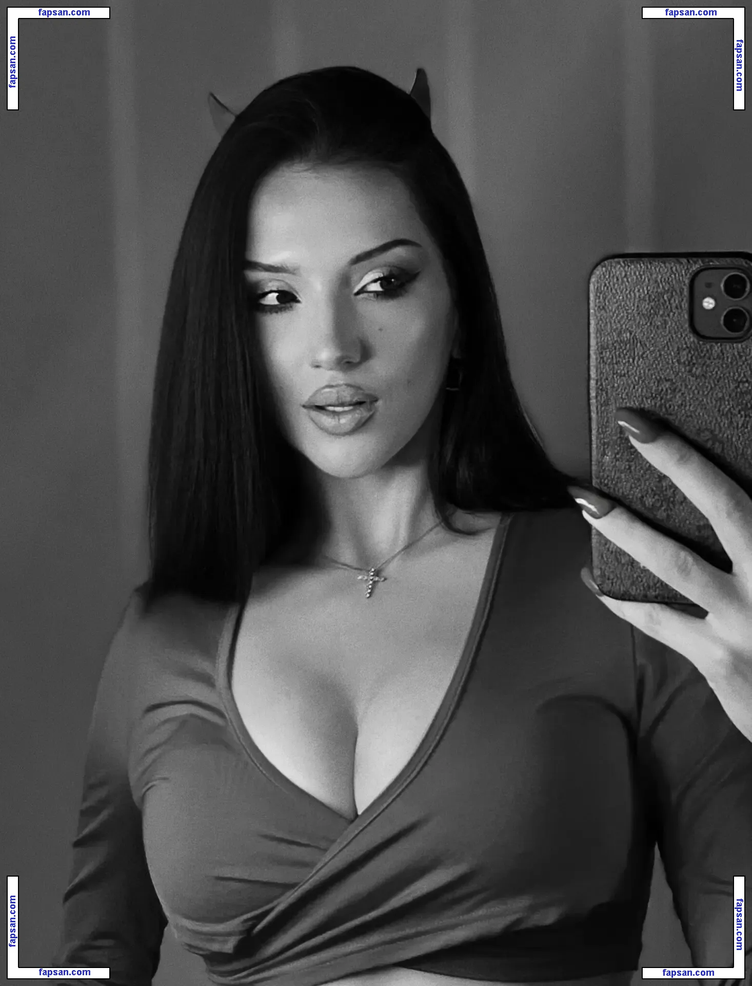 donnafetro голая фото #0131 с Онлифанс