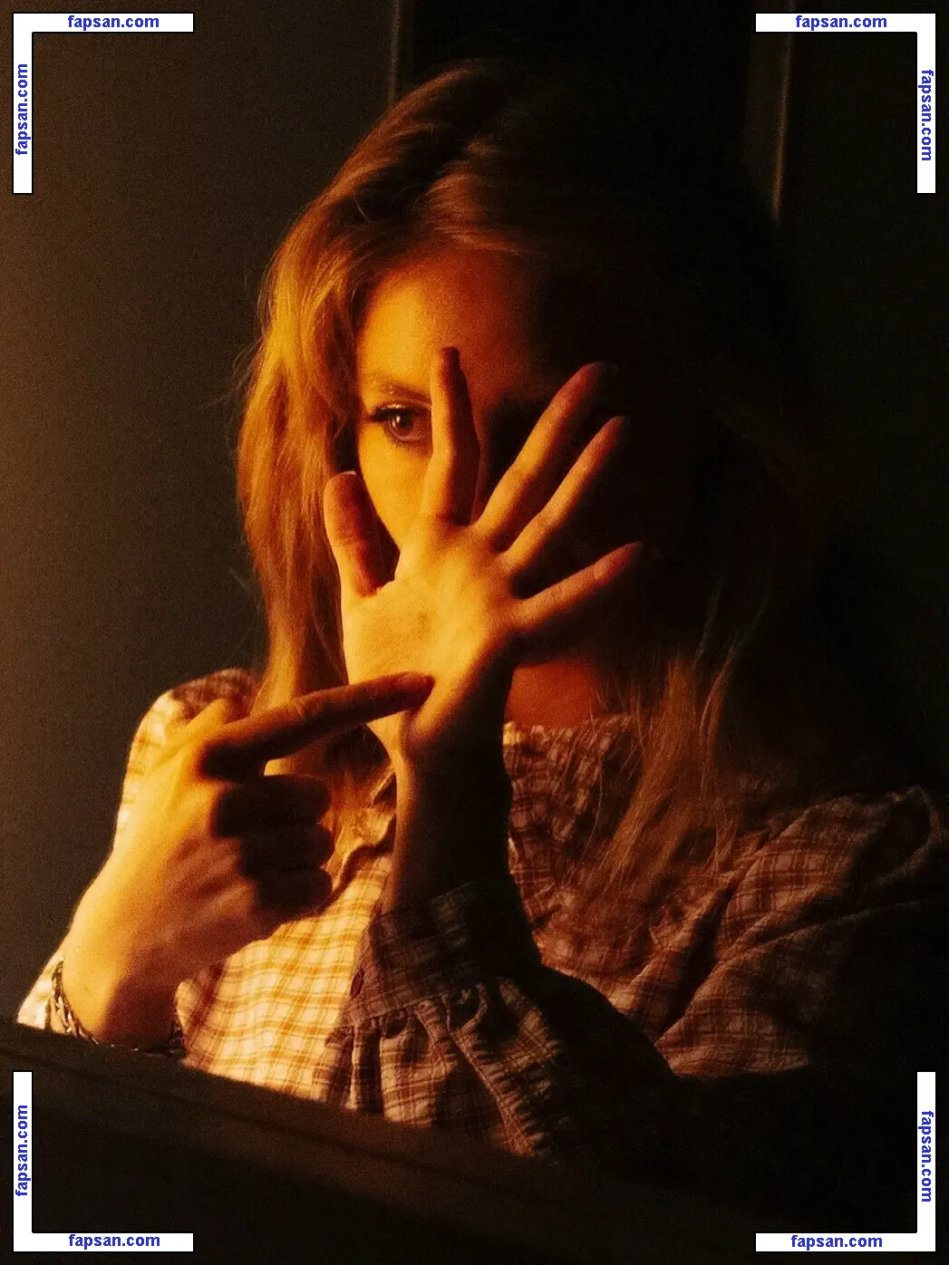 Dora Jar голая фото #0002 с Онлифанс