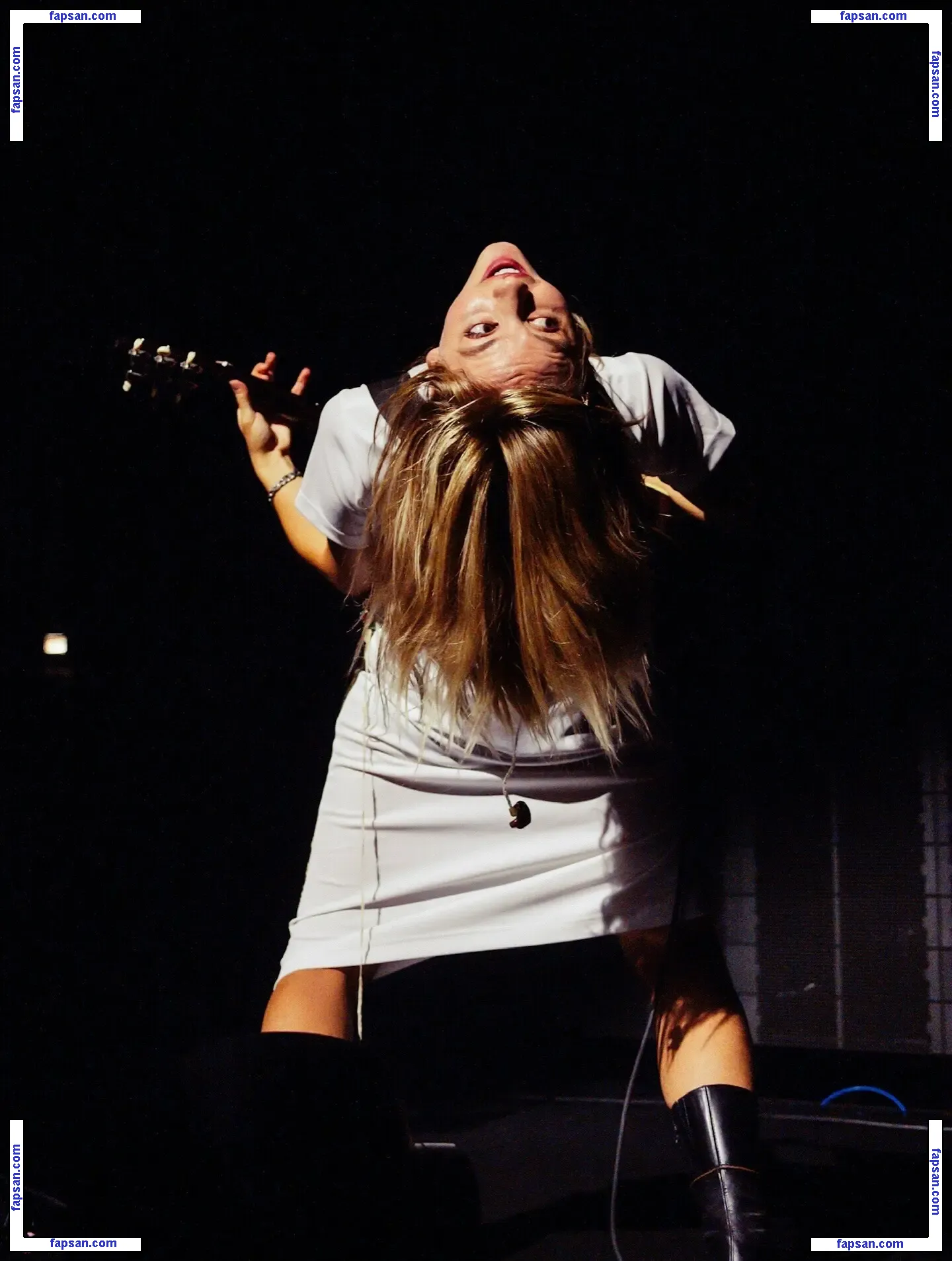 Dora Jar голая фото #0010 с Онлифанс