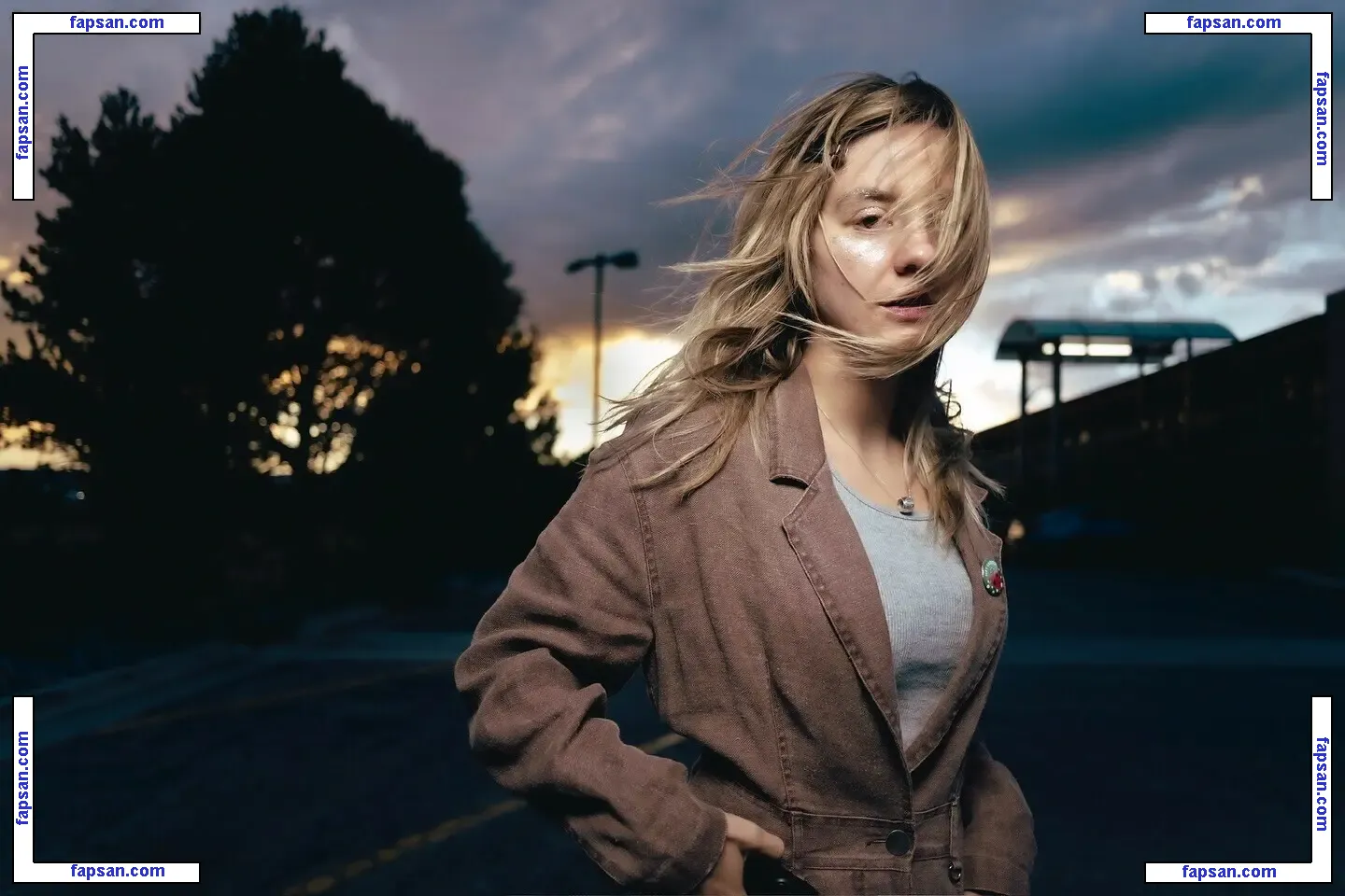 Dora Jar голая фото #0013 с Онлифанс