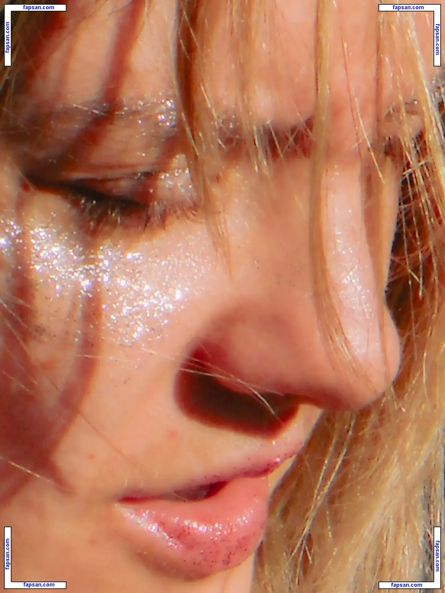 Dora Jar голая фото #0020 с Онлифанс