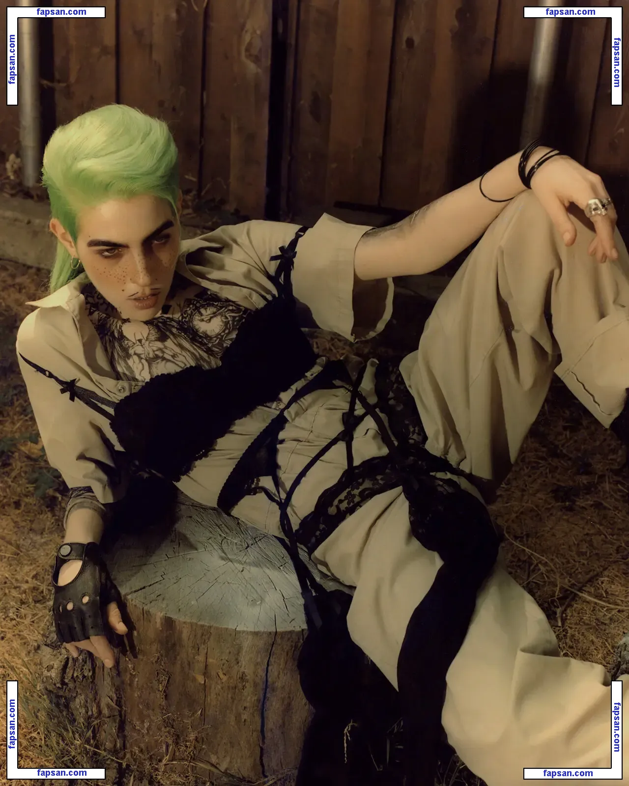 Dorian Electra голая фото #0009 с Онлифанс