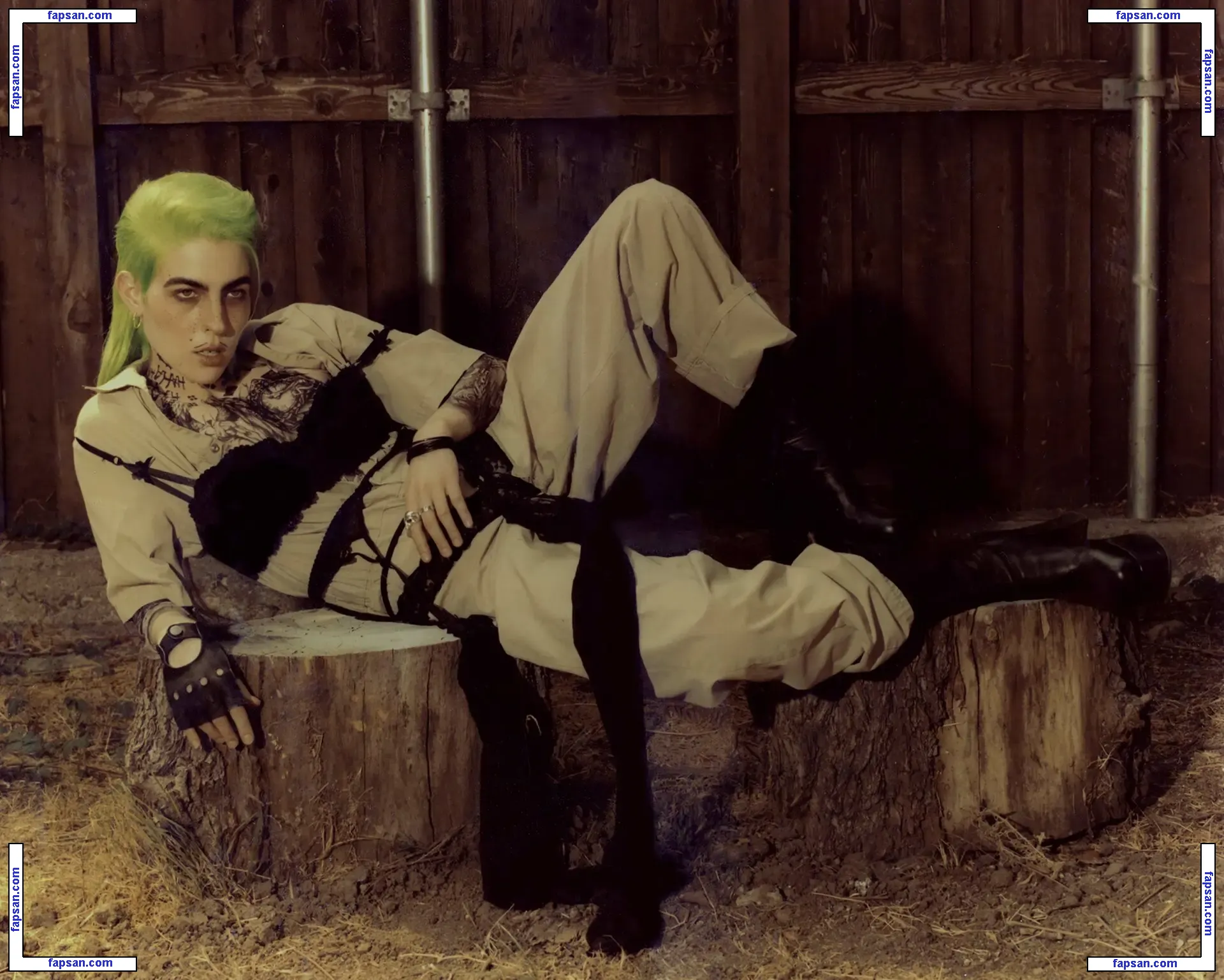 Dorian Electra голая фото #0014 с Онлифанс