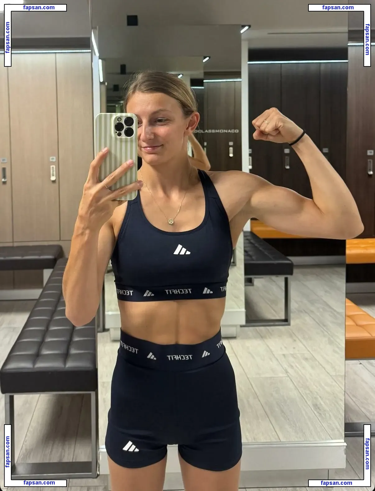 Doriane Pin голая фото #0011 с Онлифанс