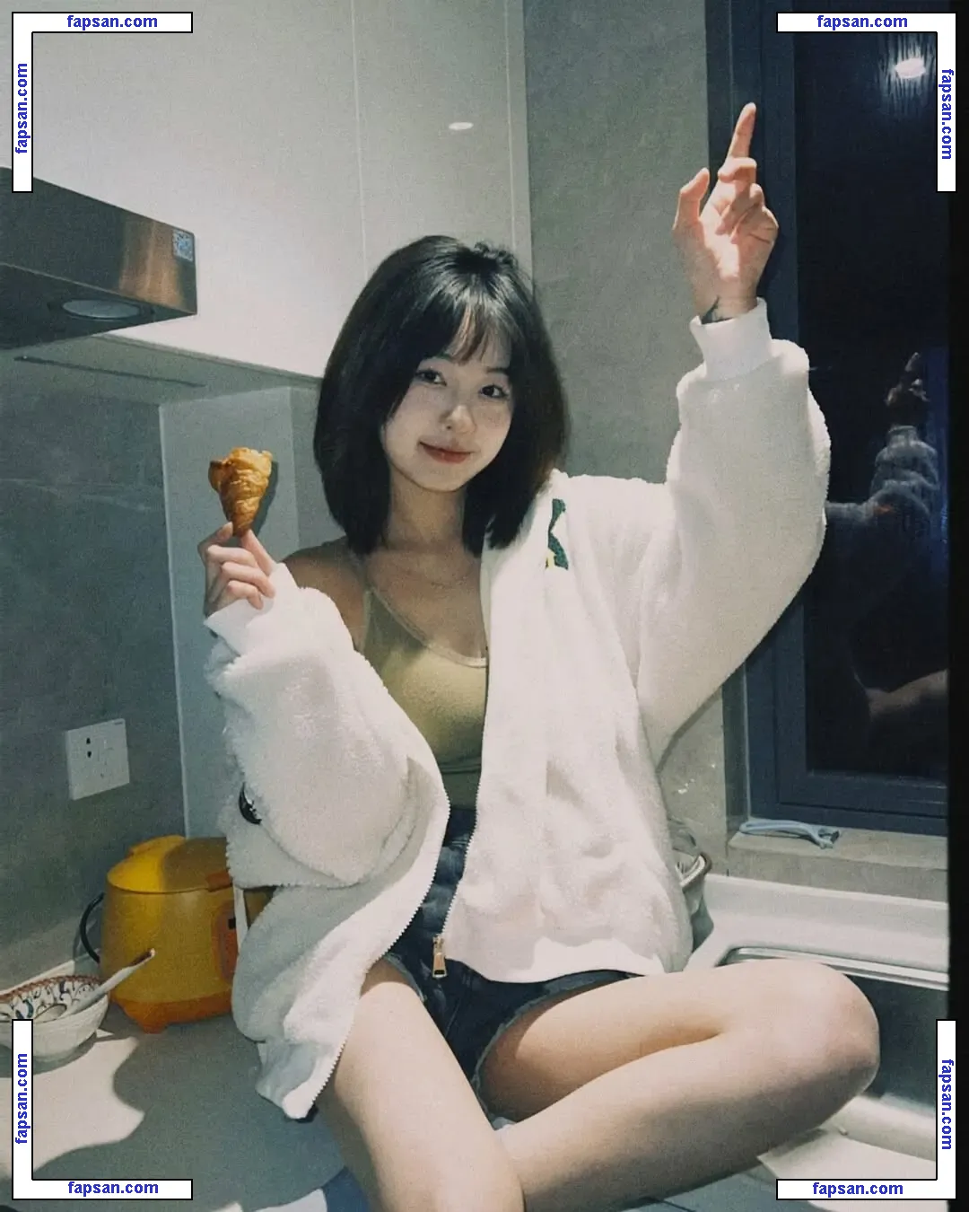 dou57dou nude photo #0006 from OnlyFans