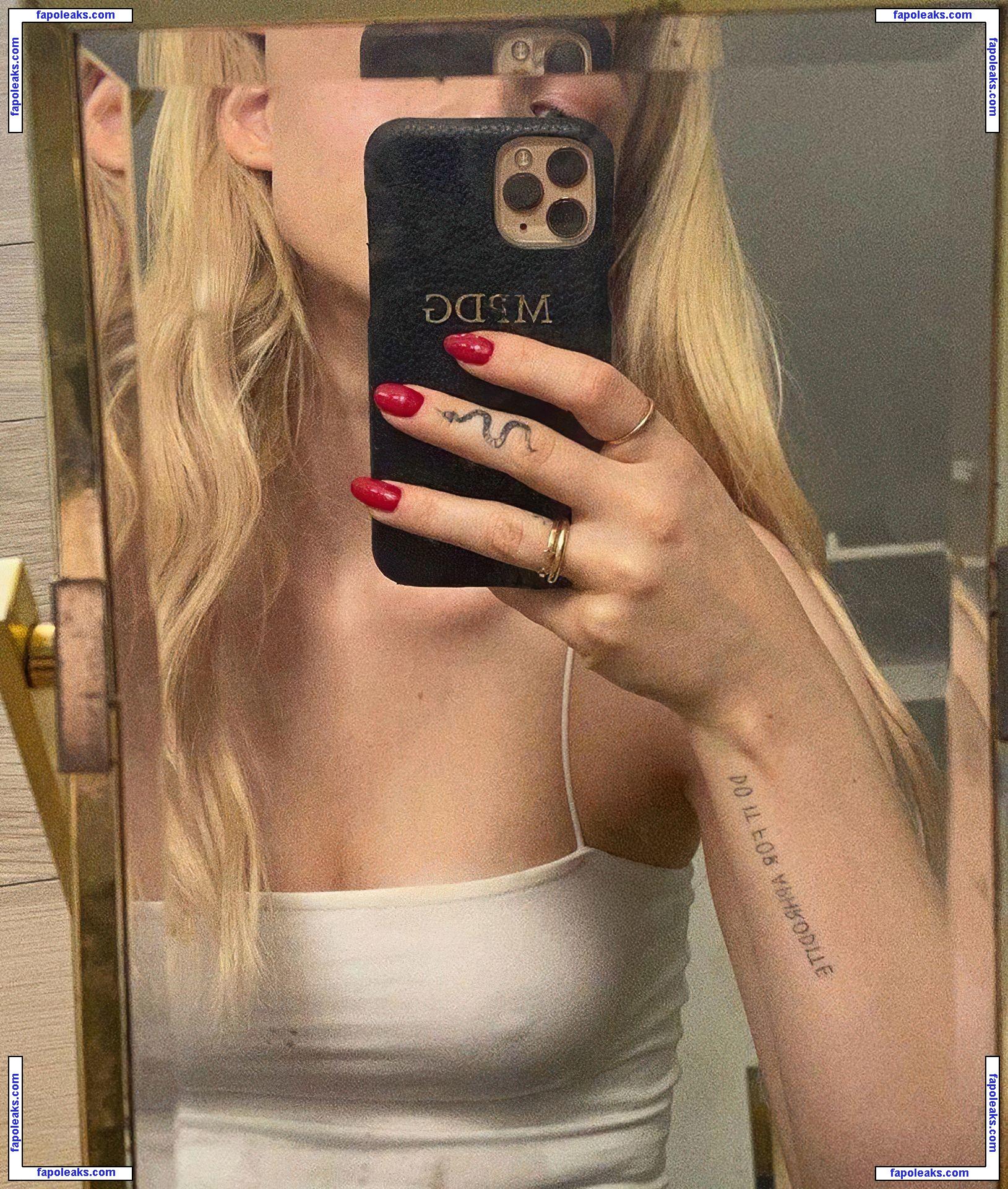 Dove Cameron / darkwingdove / dovecameron nude photo #0327 from OnlyFans