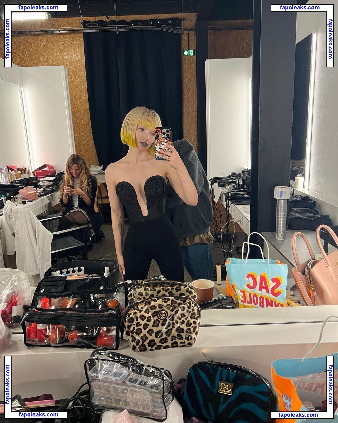 Dove Cameron / darkwingdove / dovecameron nude photo #0991 from OnlyFans