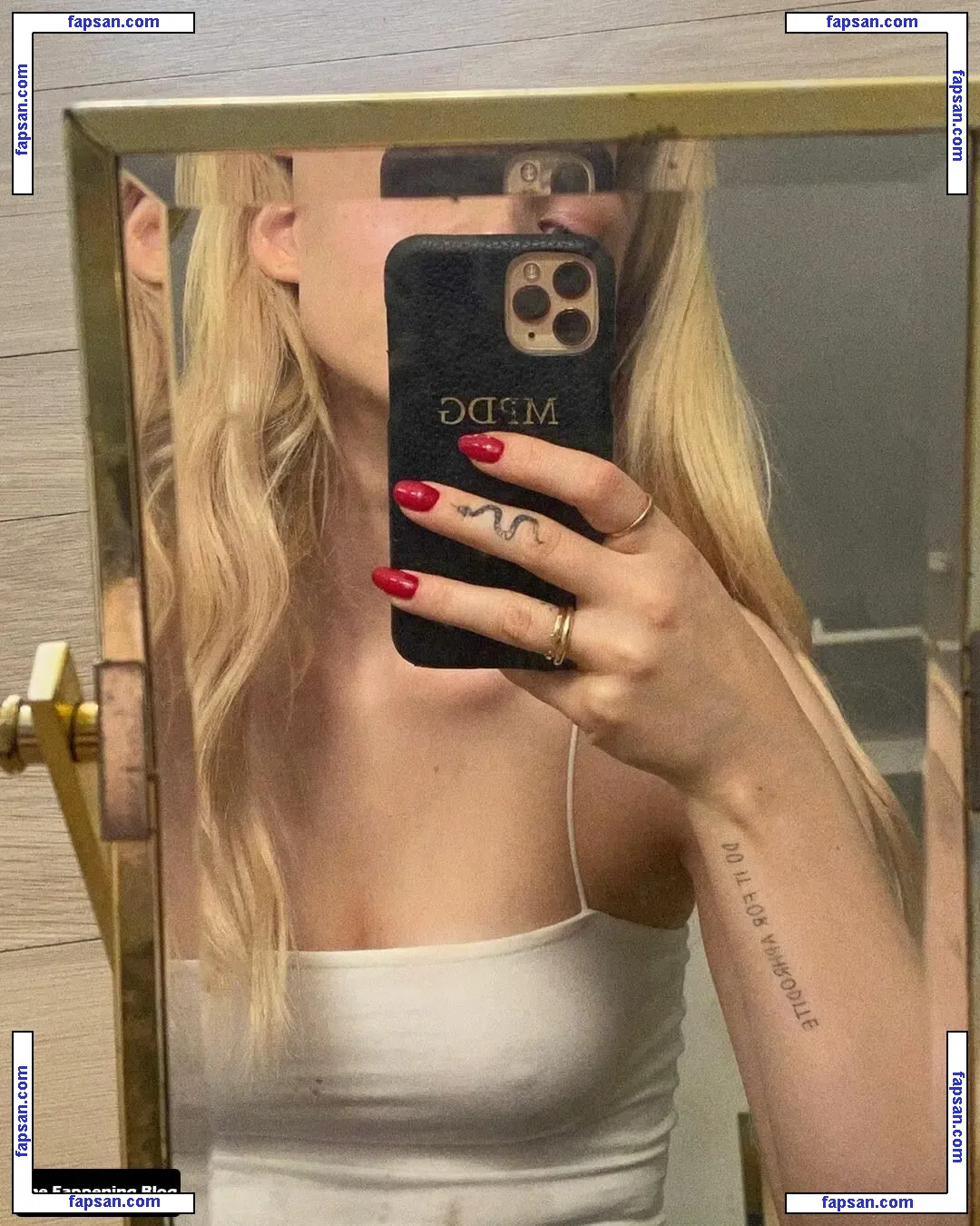 Dove Cameron nude photo #1943 from OnlyFans