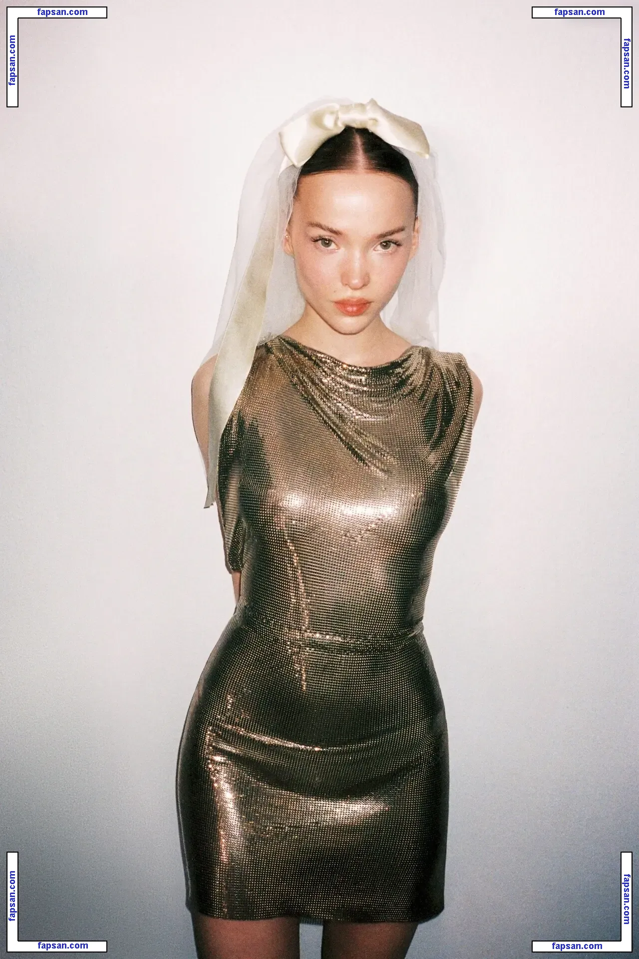 Dove Cameron голая фото #2237 с Онлифанс