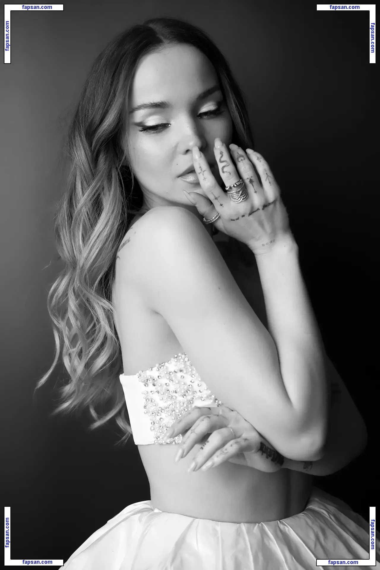 Dove Cameron nude photo #2296 from OnlyFans