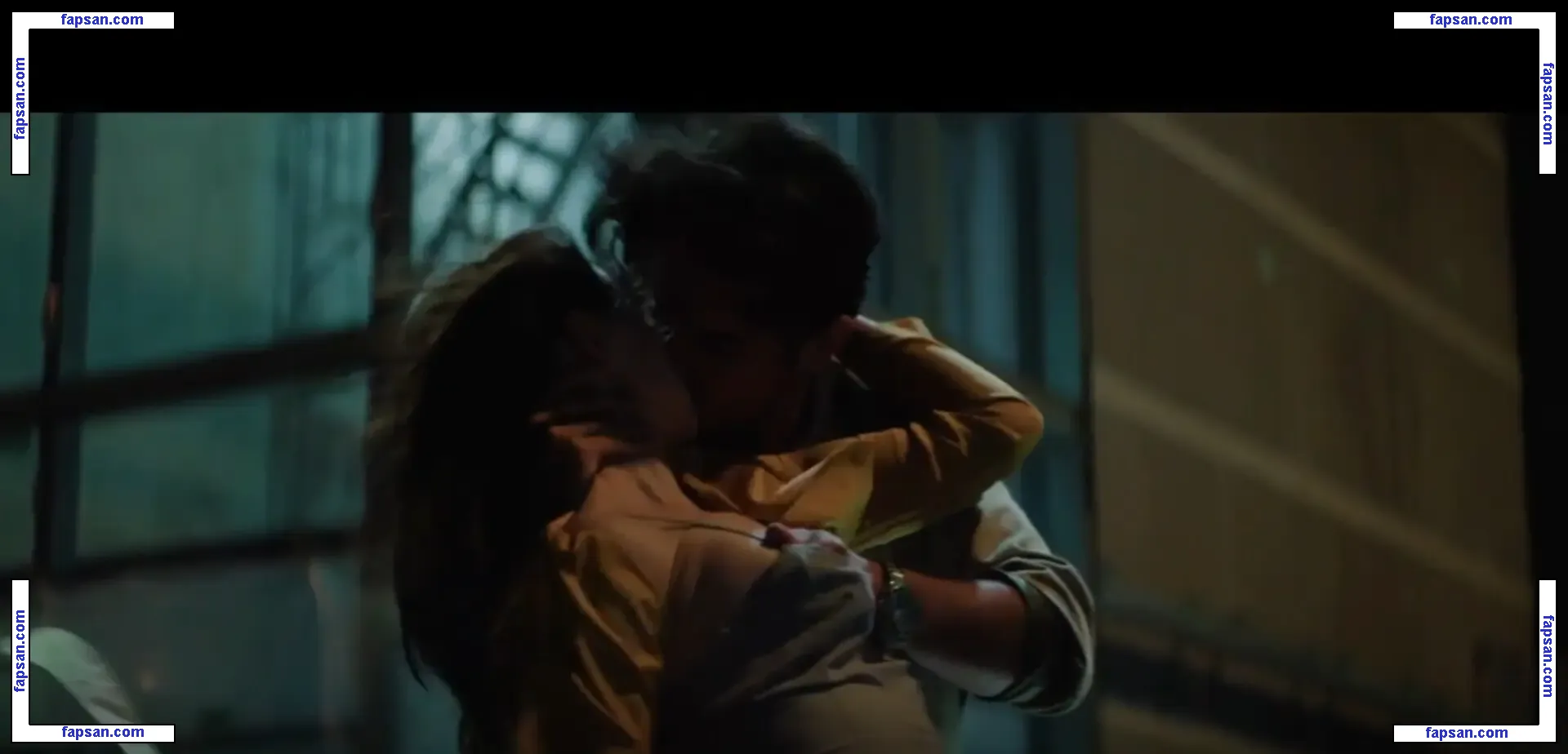 Dove Cameron голая фото #2321 с Онлифанс