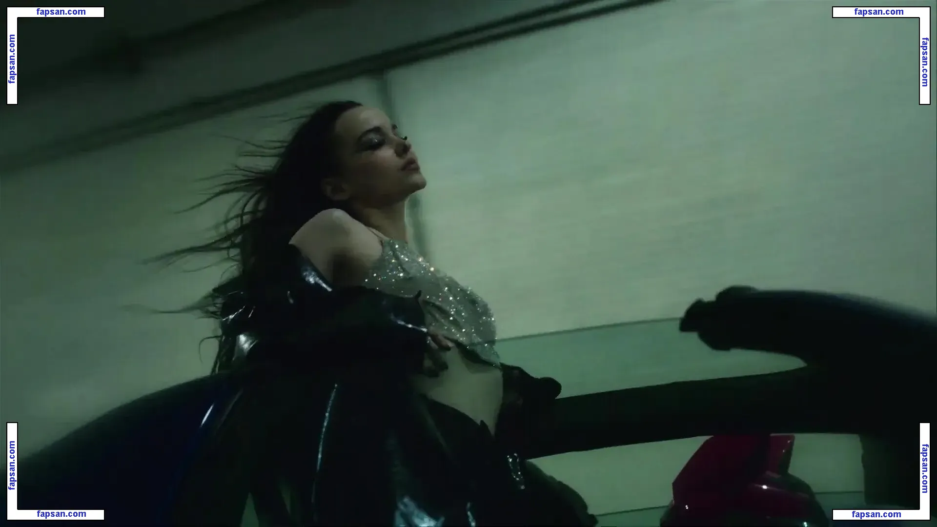 Dove Cameron nude photo #2363 from OnlyFans