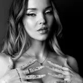 Dove Cameron nude #2300