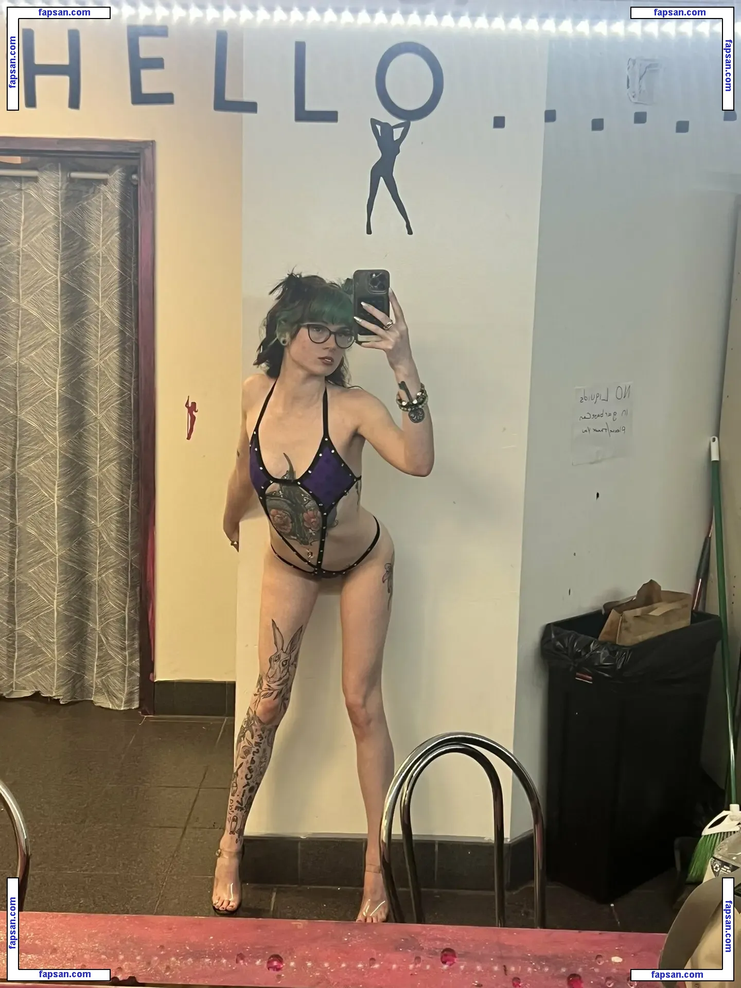 Dreaismid nude photo #0001 from OnlyFans