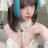 DreamlikeUwU nude #0094