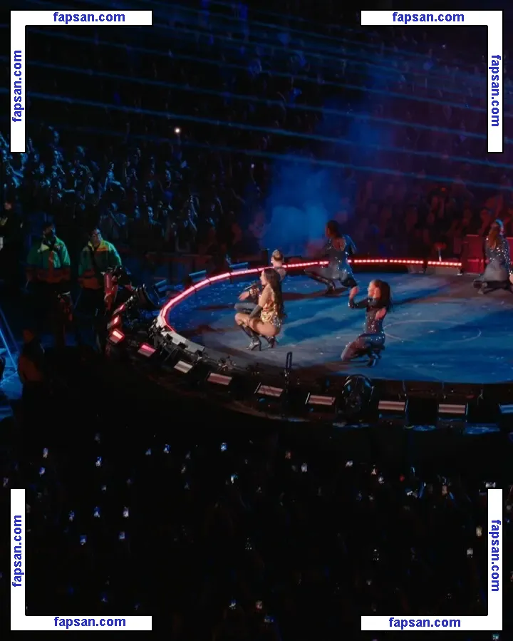 Dua Lipa голая фото #9637 с Онлифанс