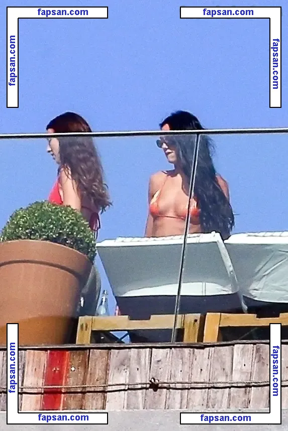 Dua Lipa голая фото #9657 с Онлифанс