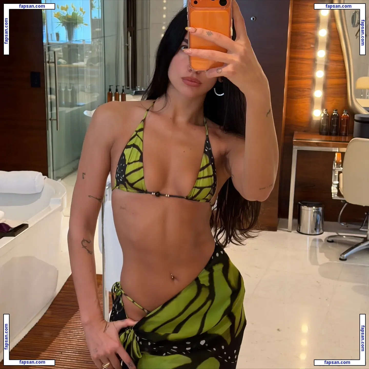 Dua Lipa голая фото #9705 с Онлифанс