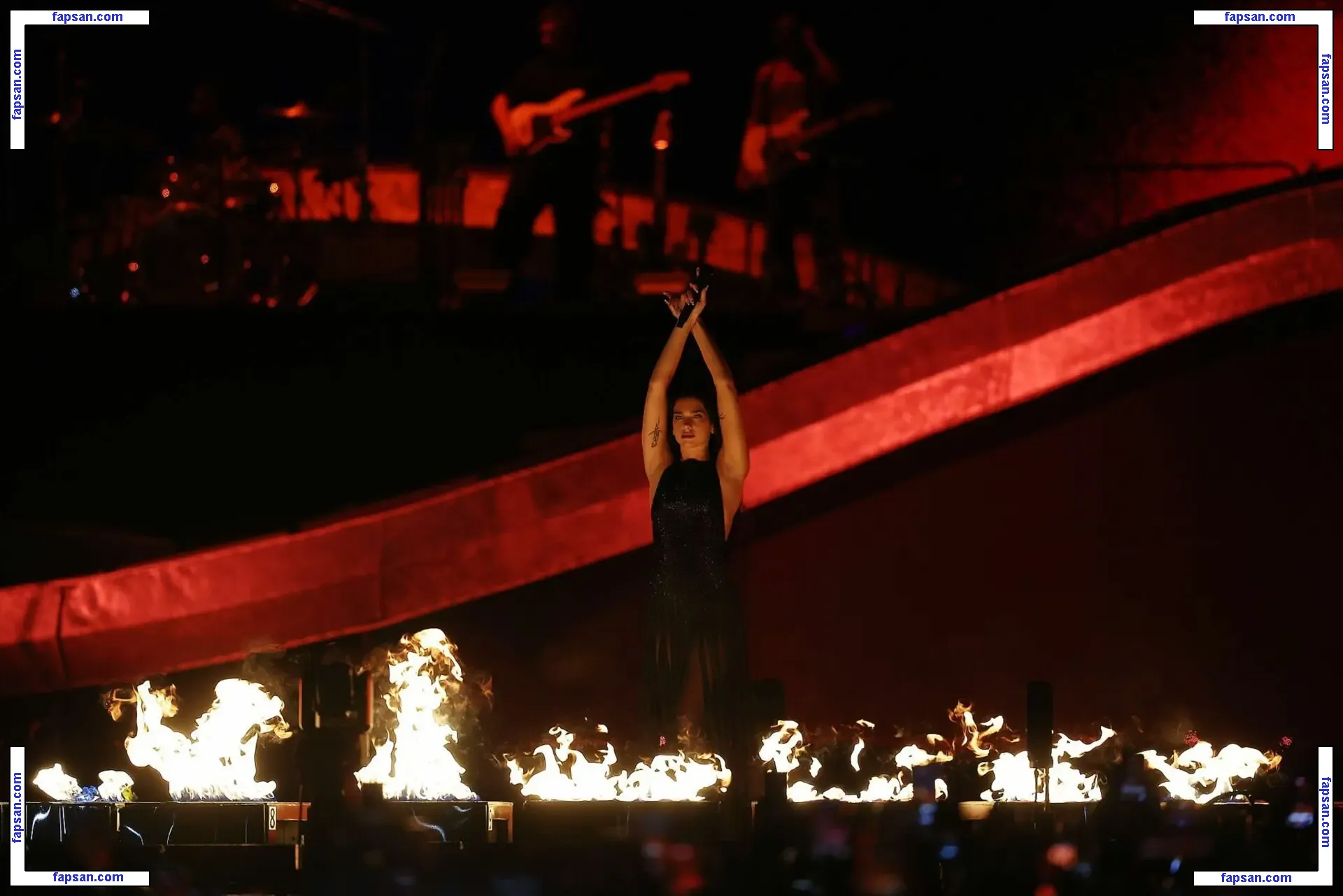 Dua Lipa голая фото #9714 с Онлифанс