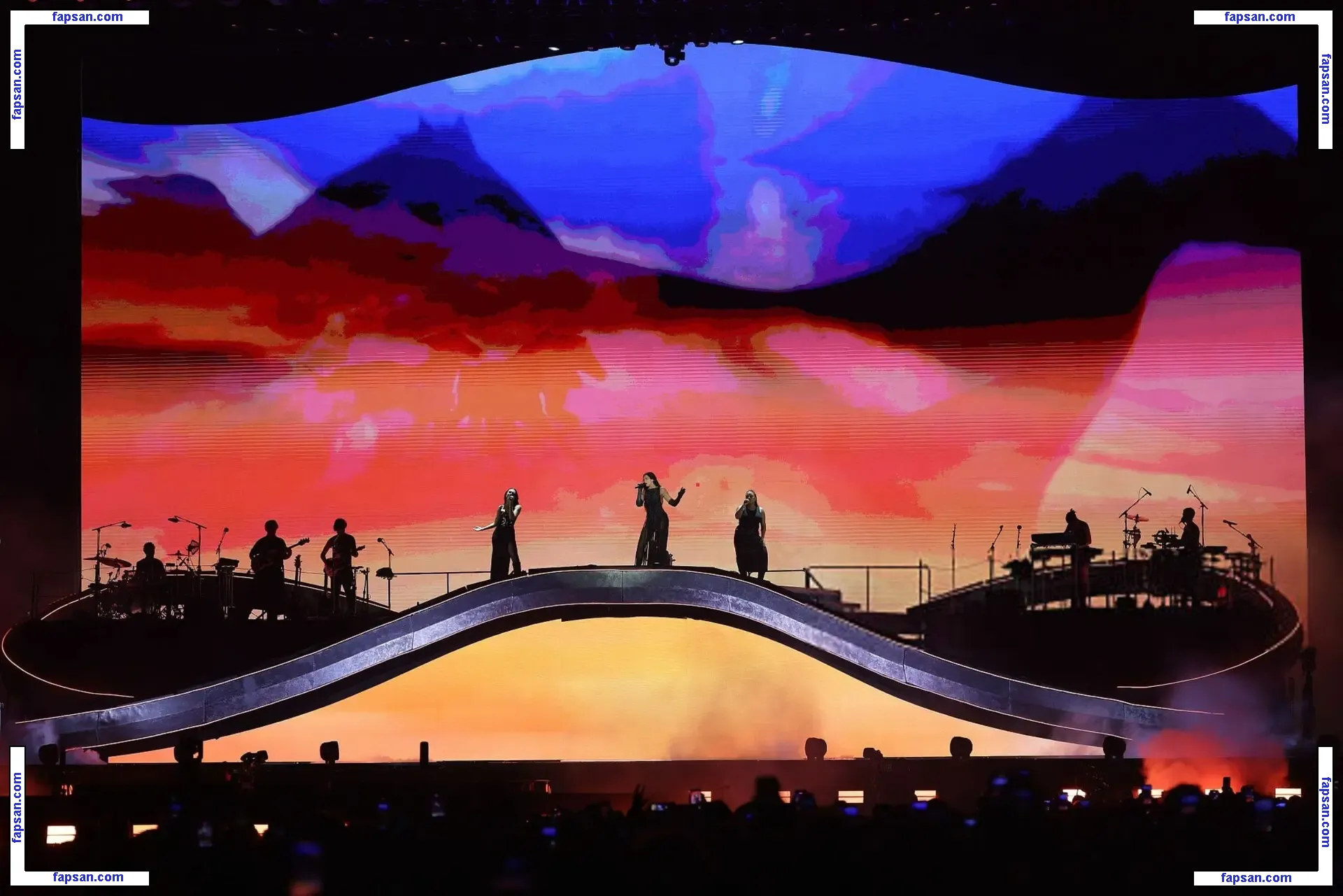 Dua Lipa голая фото #9716 с Онлифанс