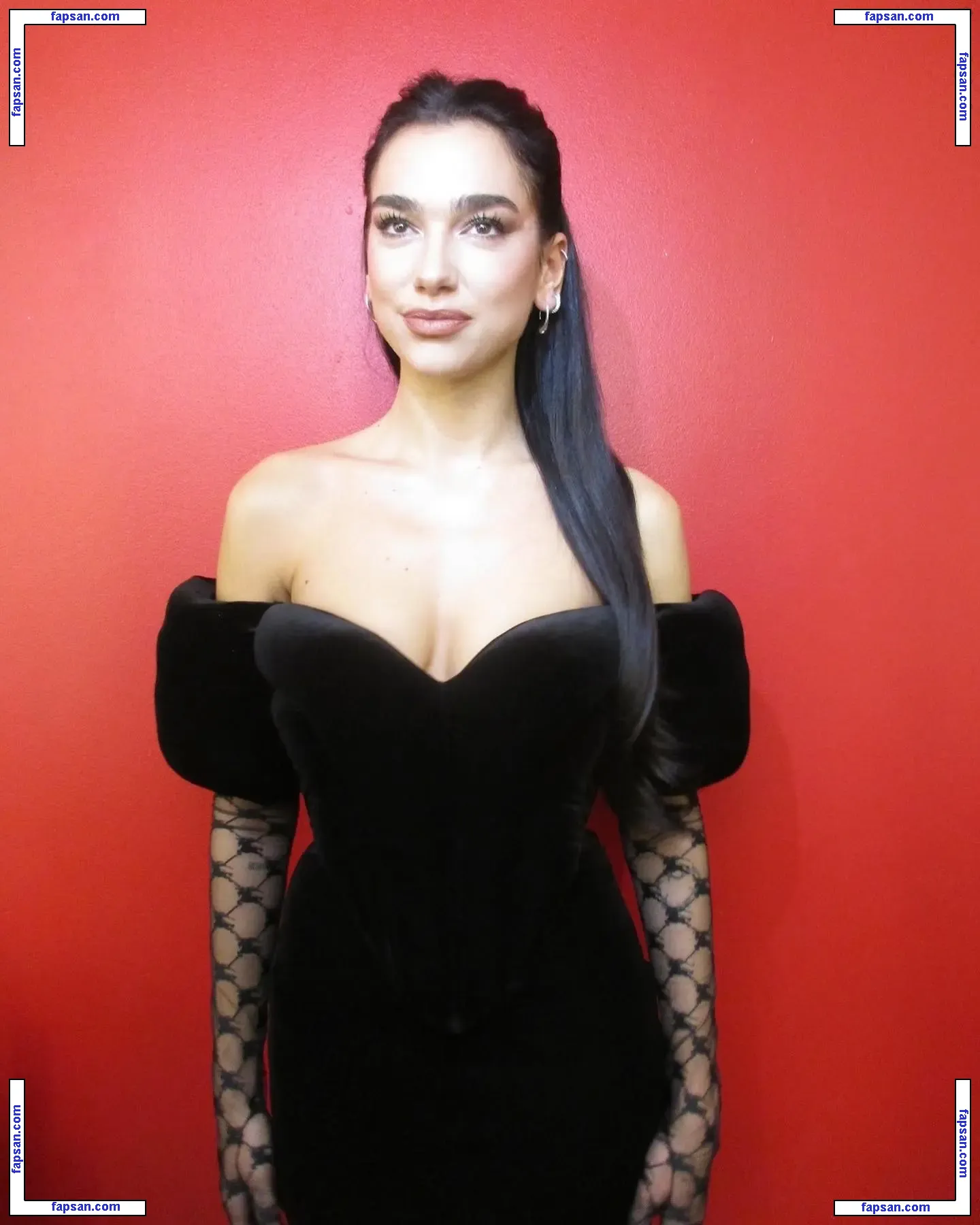 Dua Lipa nude photo #5489 from OnlyFans