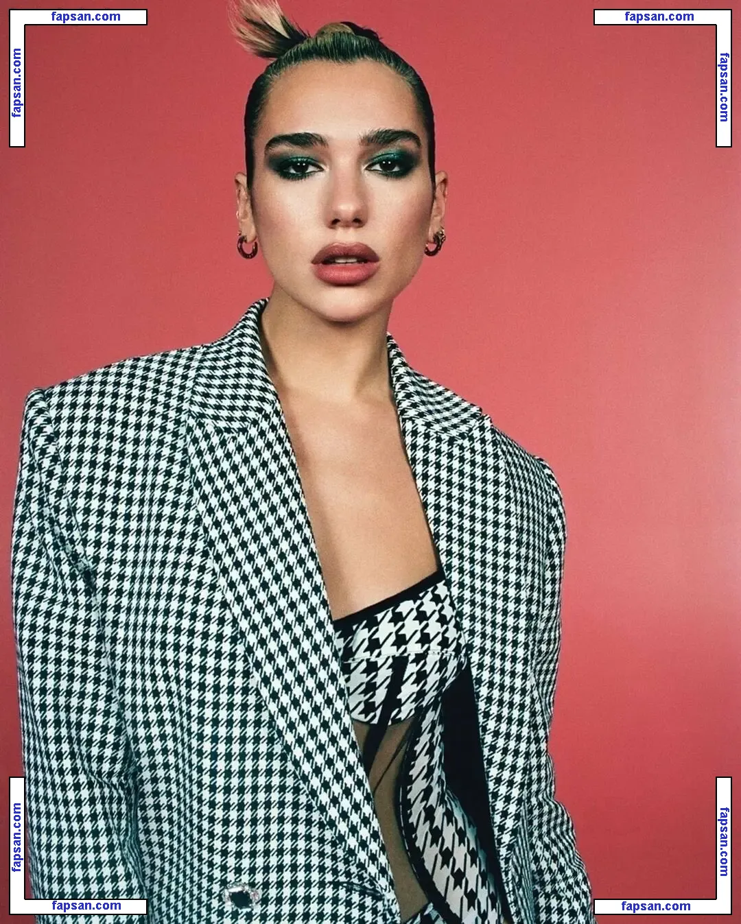Dua Lipa nude photo #6114 from OnlyFans