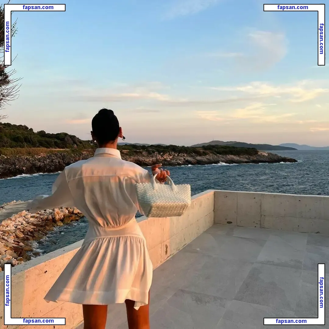 Dua Lipa nude photo #7124 from OnlyFans