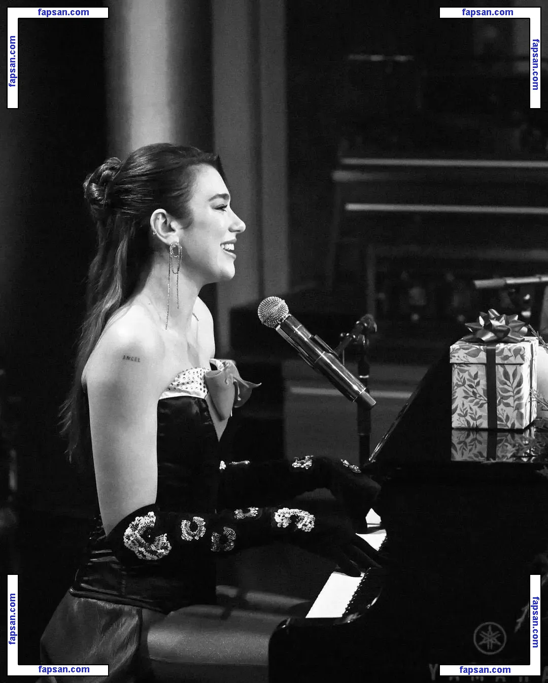 Dua Lipa nude photo #7522 from OnlyFans