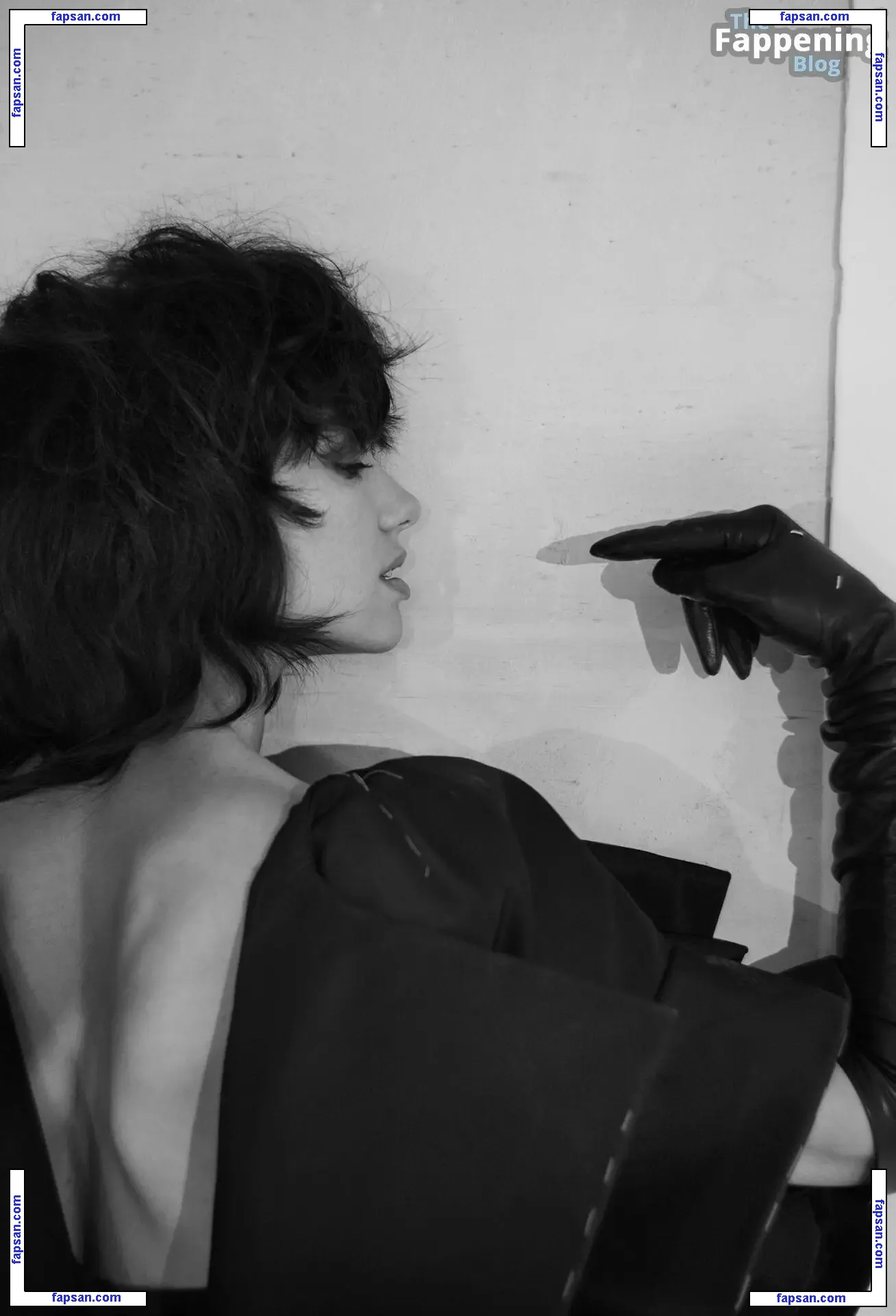 Dua Lipa nude photo #8171 from OnlyFans